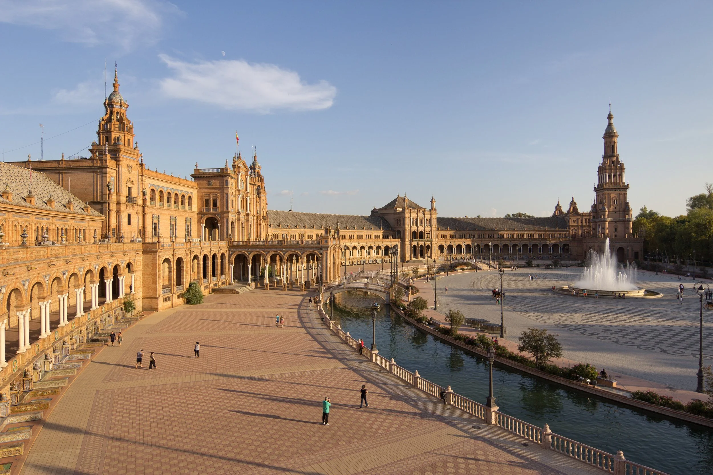 Plaza_de_España_(Sevilla)_-_01.jpg