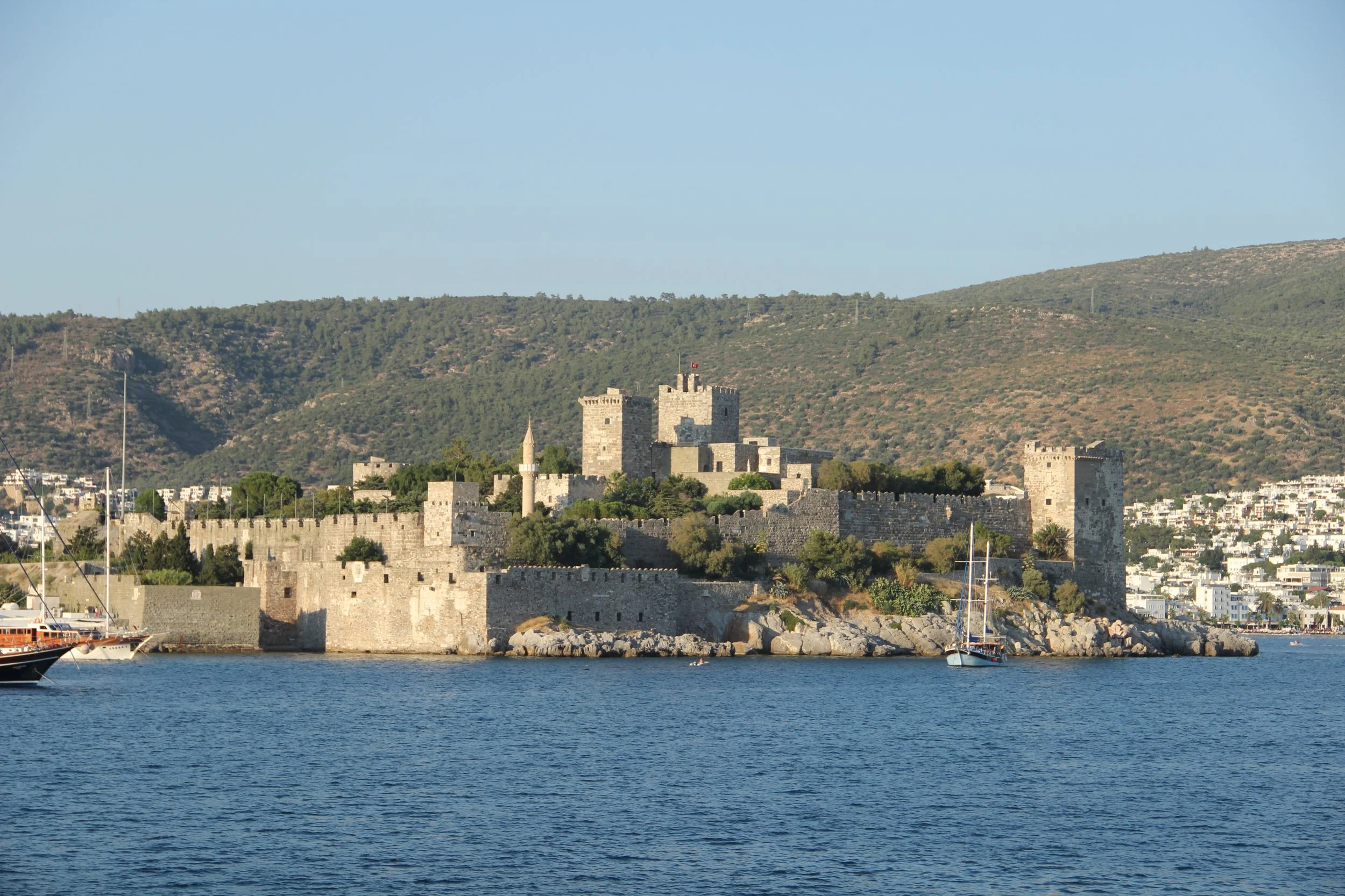 Bodrum_Kalesi_Denizden_Görünüm_2015.jpg