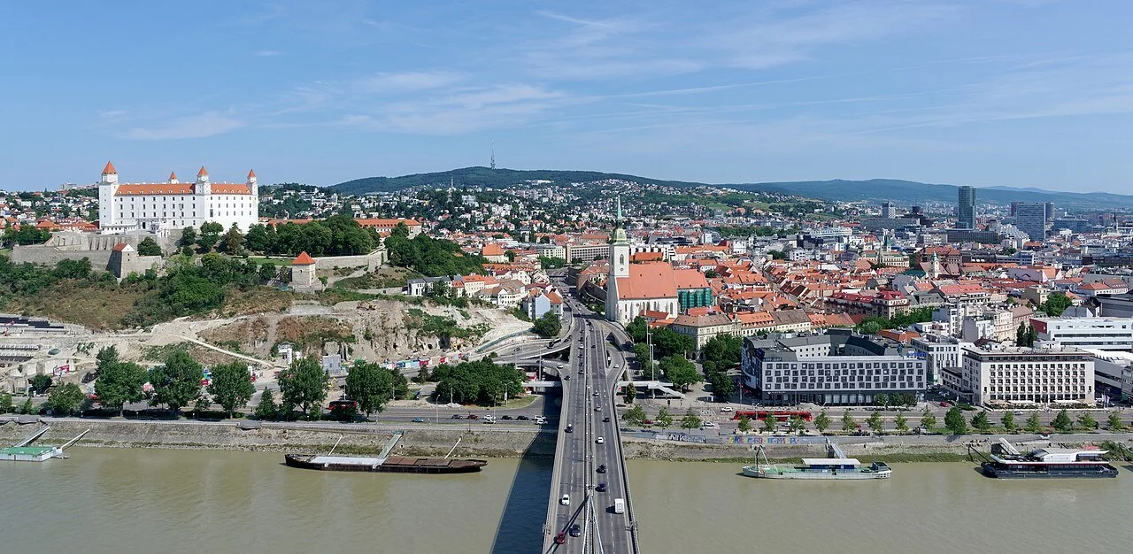 View_of_Bratislava_from_Nový_most,_20210727_1012_0262.jpg