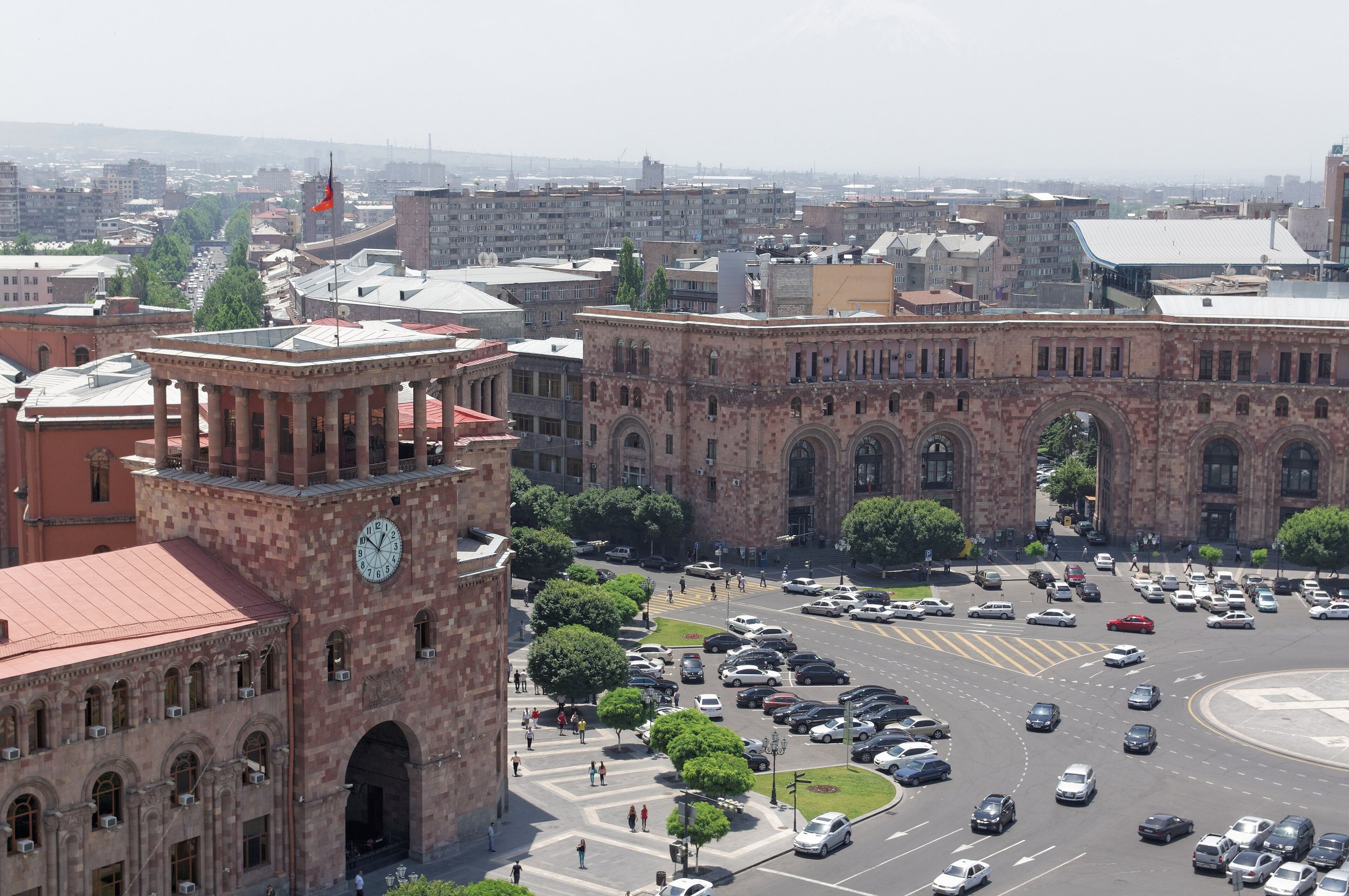 Yerevan,_Republic_Square_of_Yerevan,_Erevan,_Armenia.jpg