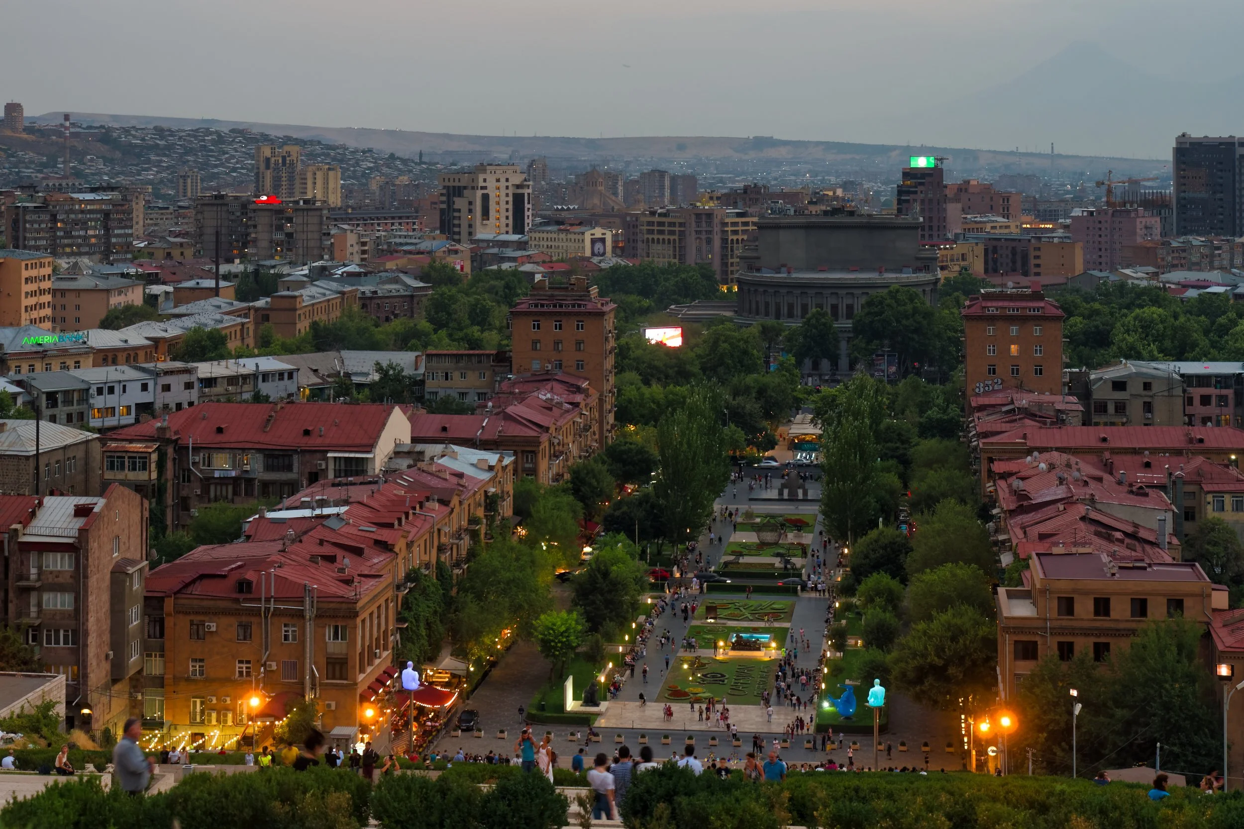 Yerevan_P8180041_2350.jpg