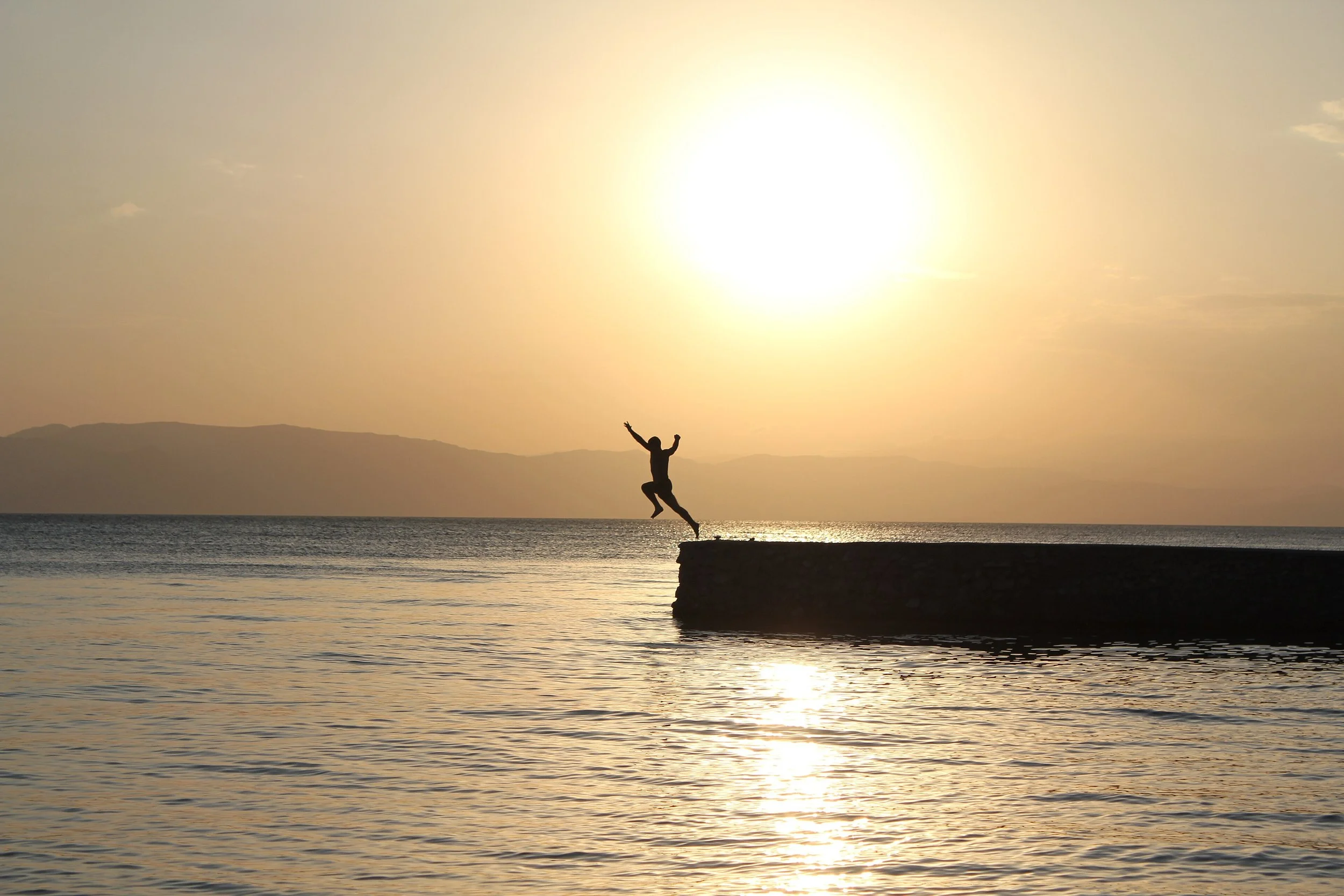 Eastern_shore_of_Lake_Sevan_03.JPG