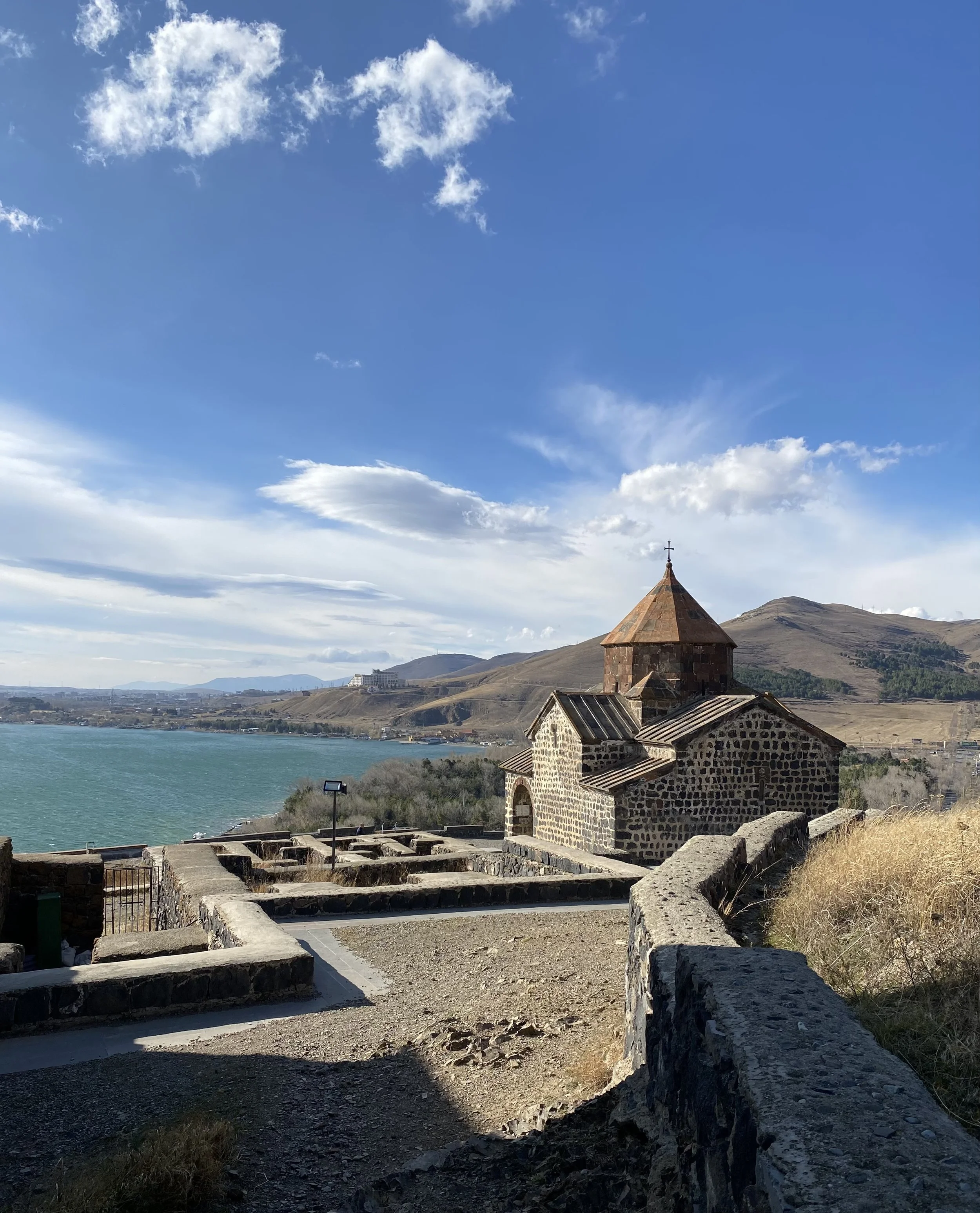 Lake_Sevan_view_from_Sevanavank.jpg