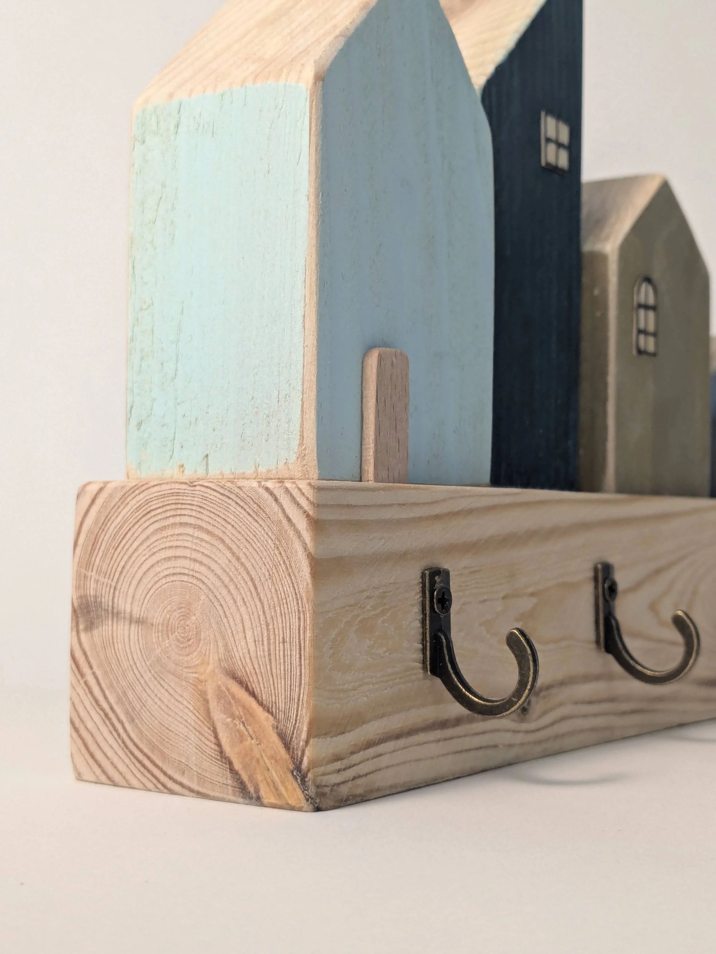 Colorful houses keyholder