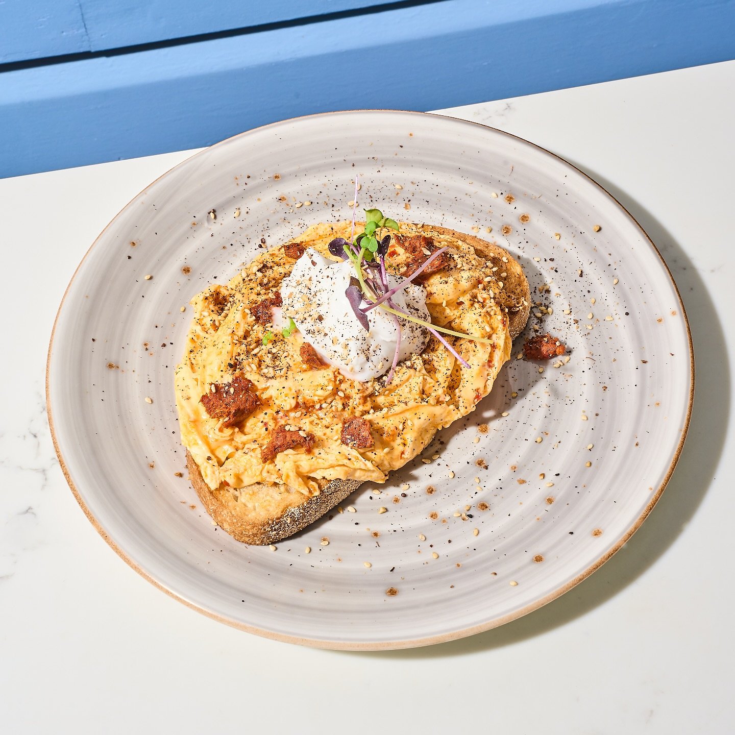 Our take on a Chilli Scram with Fermented Chilli, Labneh, Nduja on artisan Sourdough. For those with a bit of spice only 🥵🌶️🍳