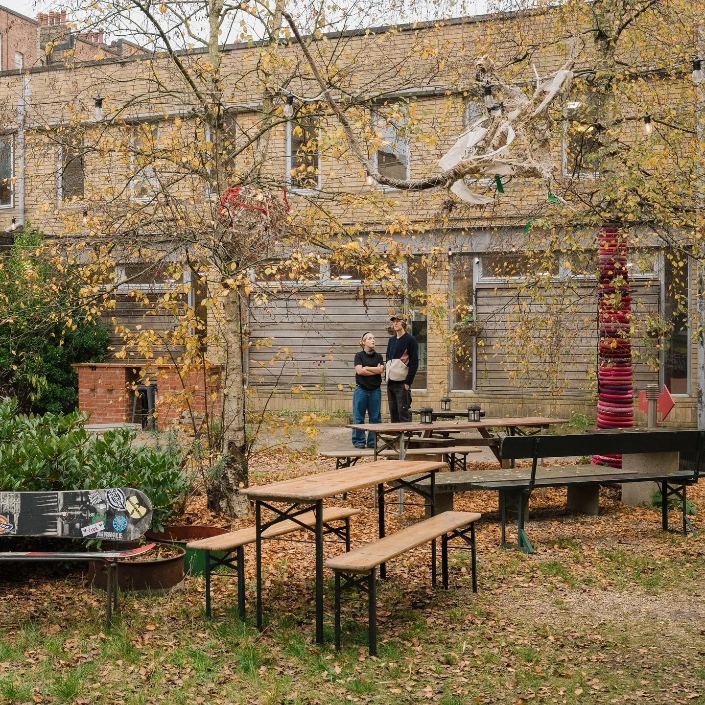 Shepherds Bush artist studios are reopening NEXT WEEK. Single occupancy studios for &pound;220pm &amp; &pound;350pm (+ &pound;35 utilities). Please book your tour- Link in bio ⬆️