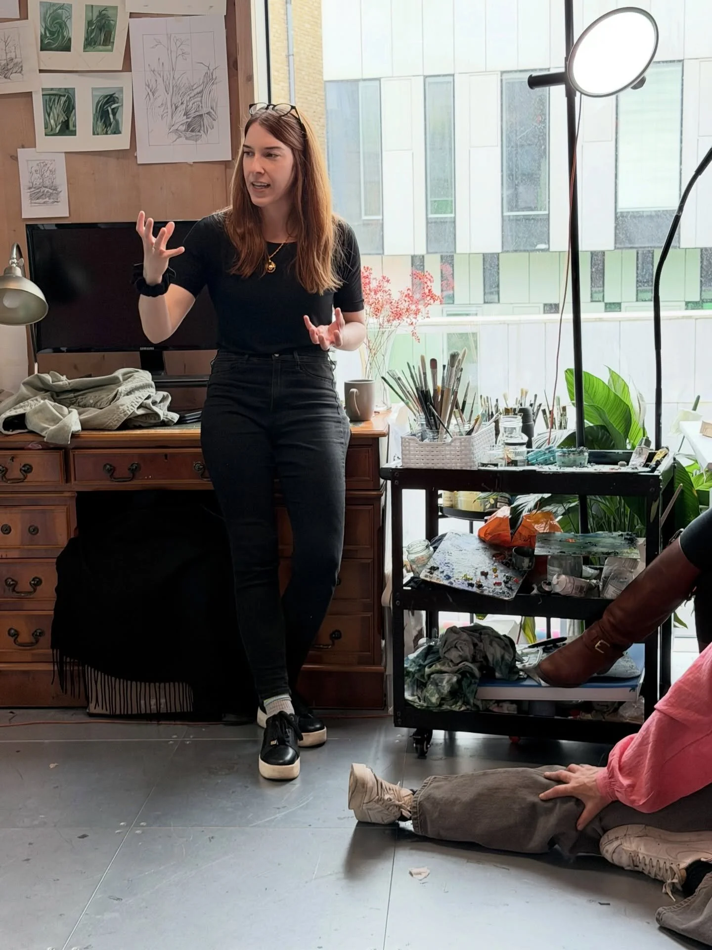 Introducing painter and Kindred artist Ewa Galek, who recently shared her work with the community at Kindred Studios ✨

Ewa spent a decade in the world of set design before COVID lockdown prompted a return to painting but this time with a sense of fr