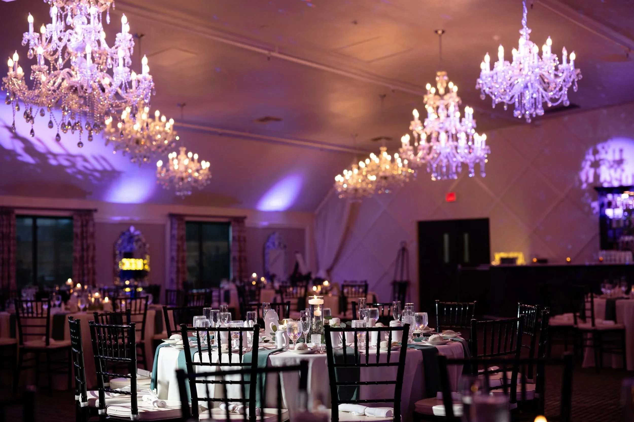 How to Book a Wedding Date at a New Paltz Venue With No Site Fee