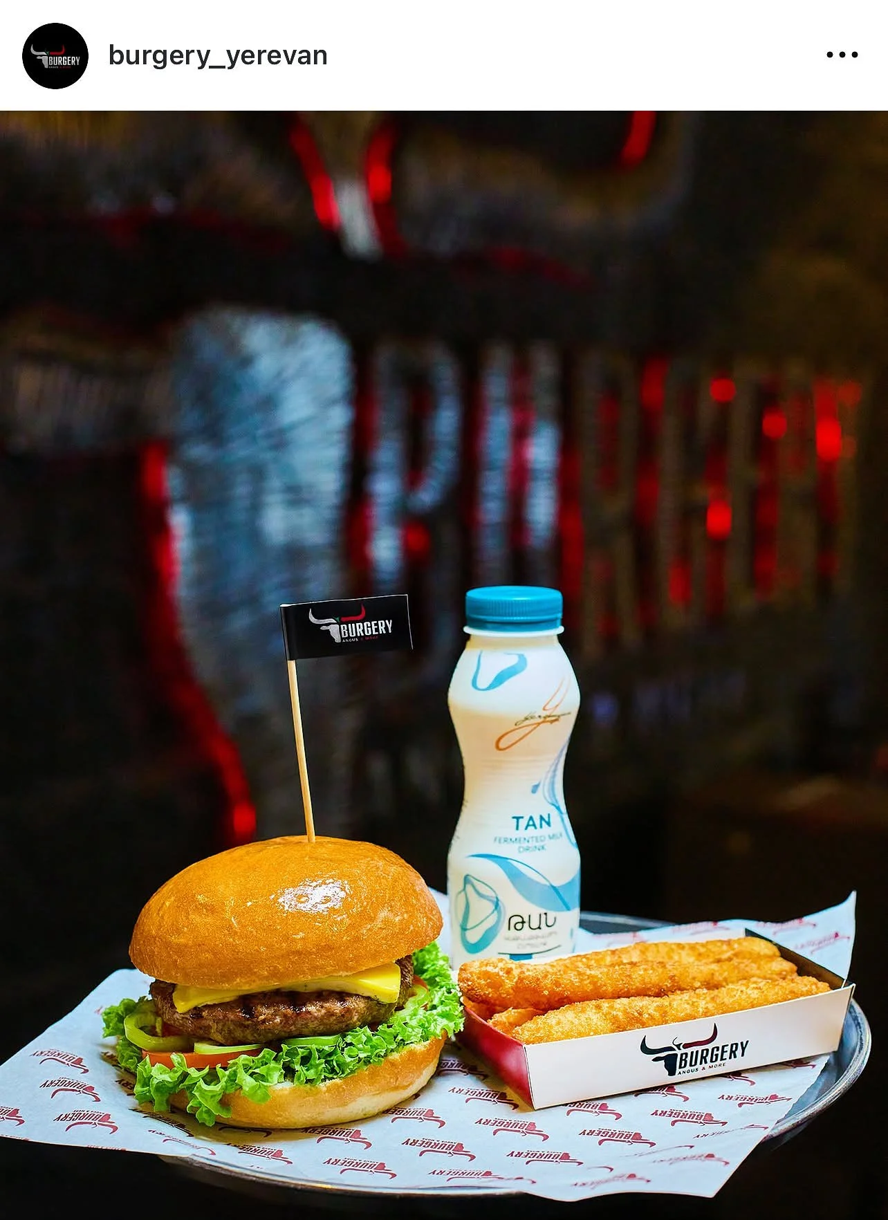 Burgery restaurant 29.jpg