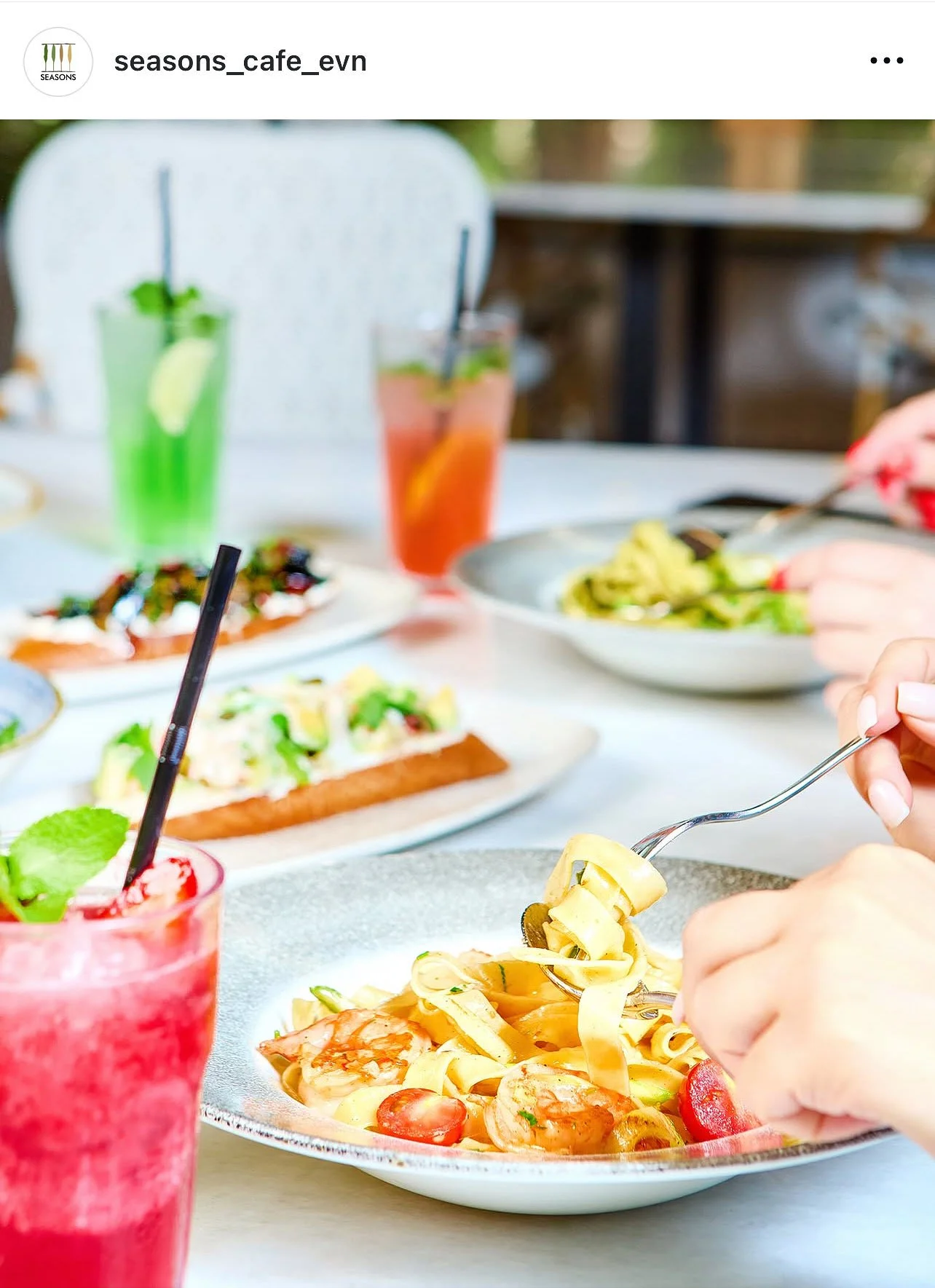 Seasons Cafe & restaurant  02.jpg