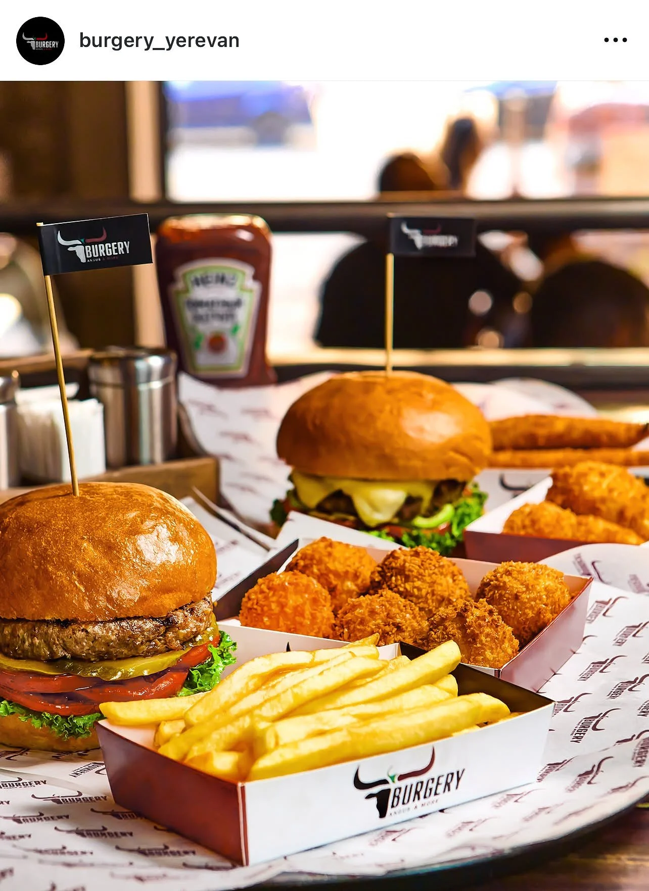 Burgery restaurant 13.jpg