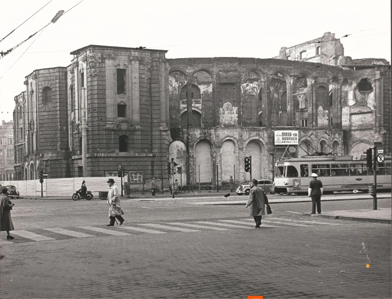 Abbruch des alten Kölner Opernhauses durch Steeg Abbruch