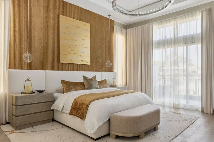 A layered bedroom designed to add depth and still remain calm all at once 💫

#CoastalLiving #BeforeandAfter #Renovations 
#PalmBeach #InteriorDesigner