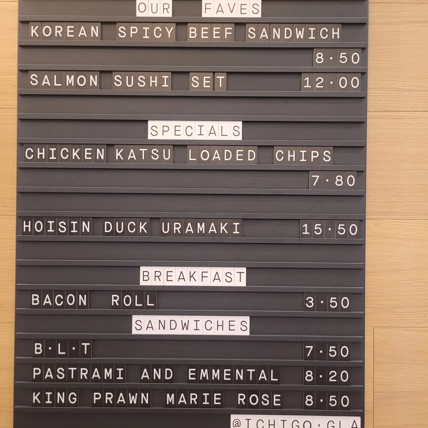 Who's coming in for lunch today?😋