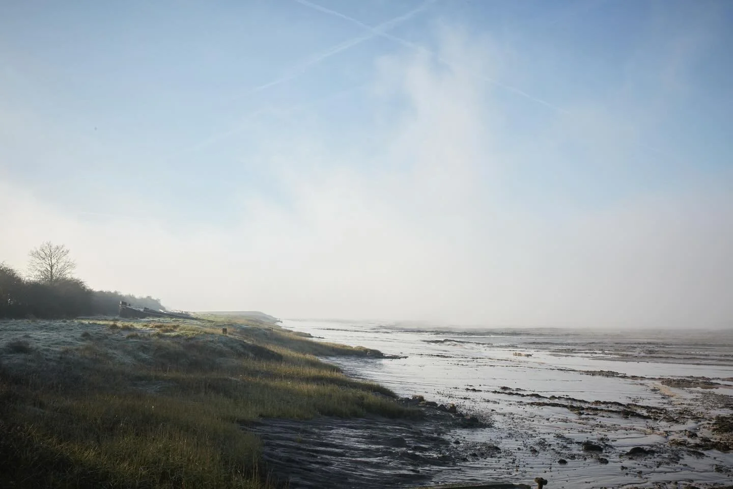 A freezing but invigorating walk along the Severn this morning, I love this stretch of water with its historic ship graveyard. A moment to reassure &amp; restore, being out all day has made it ok to be in tonight. 
.
#purtonshipsgraveyard #severn #ne