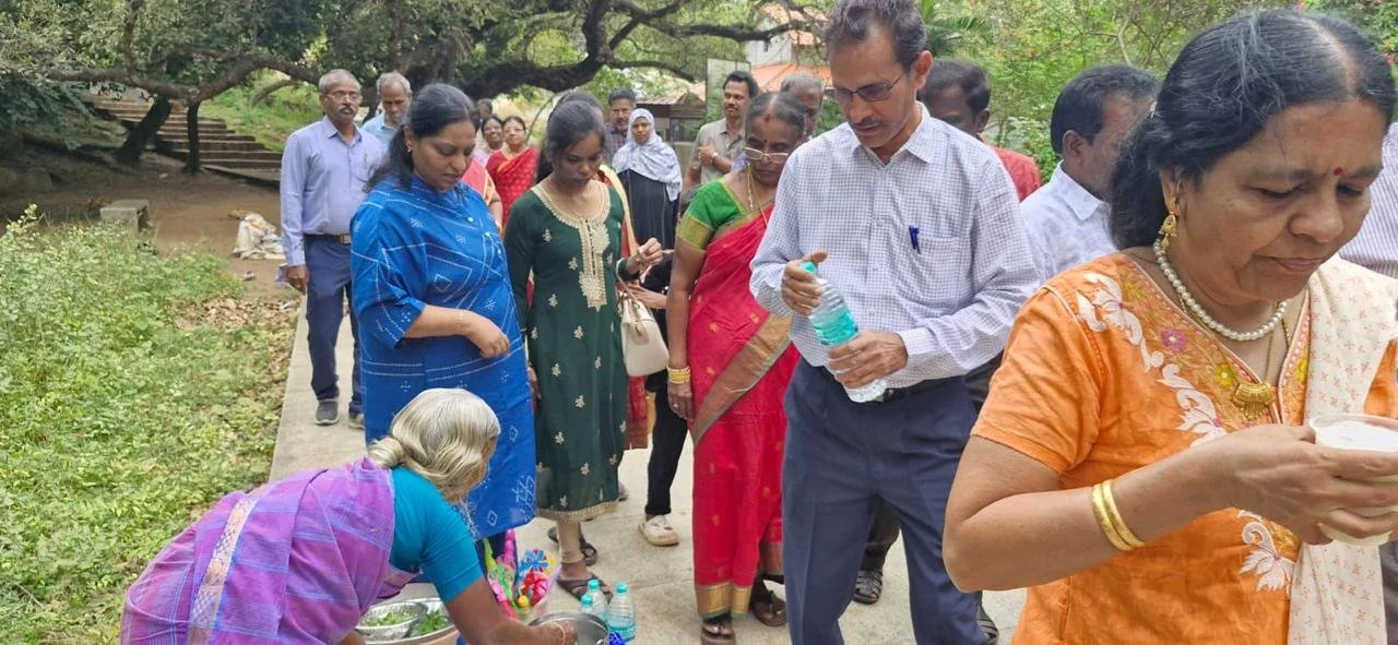 Sambandam and Valli leading the pack.