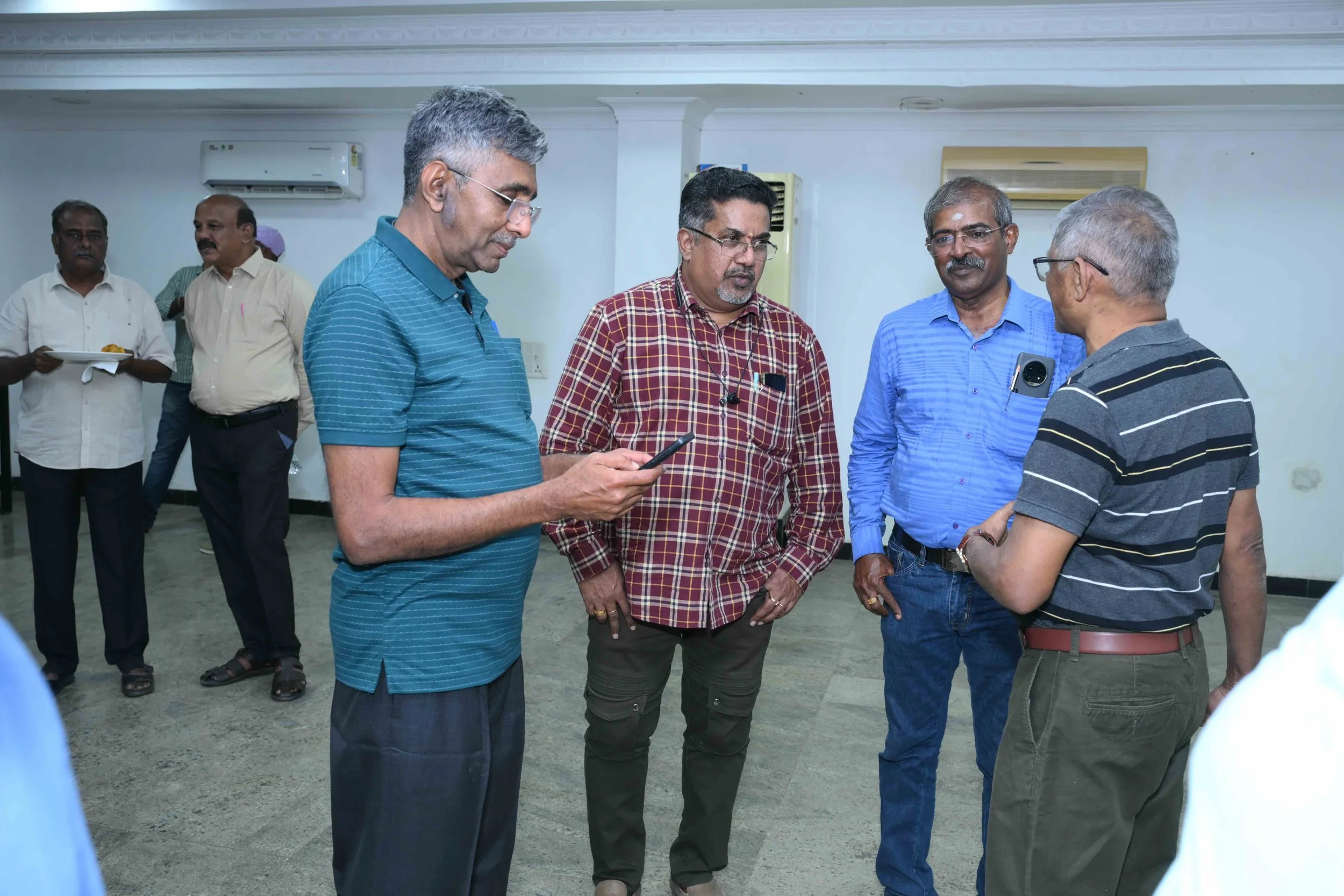 APK, Manicks, Sekar and Kalimuthu think how to do Arattai.