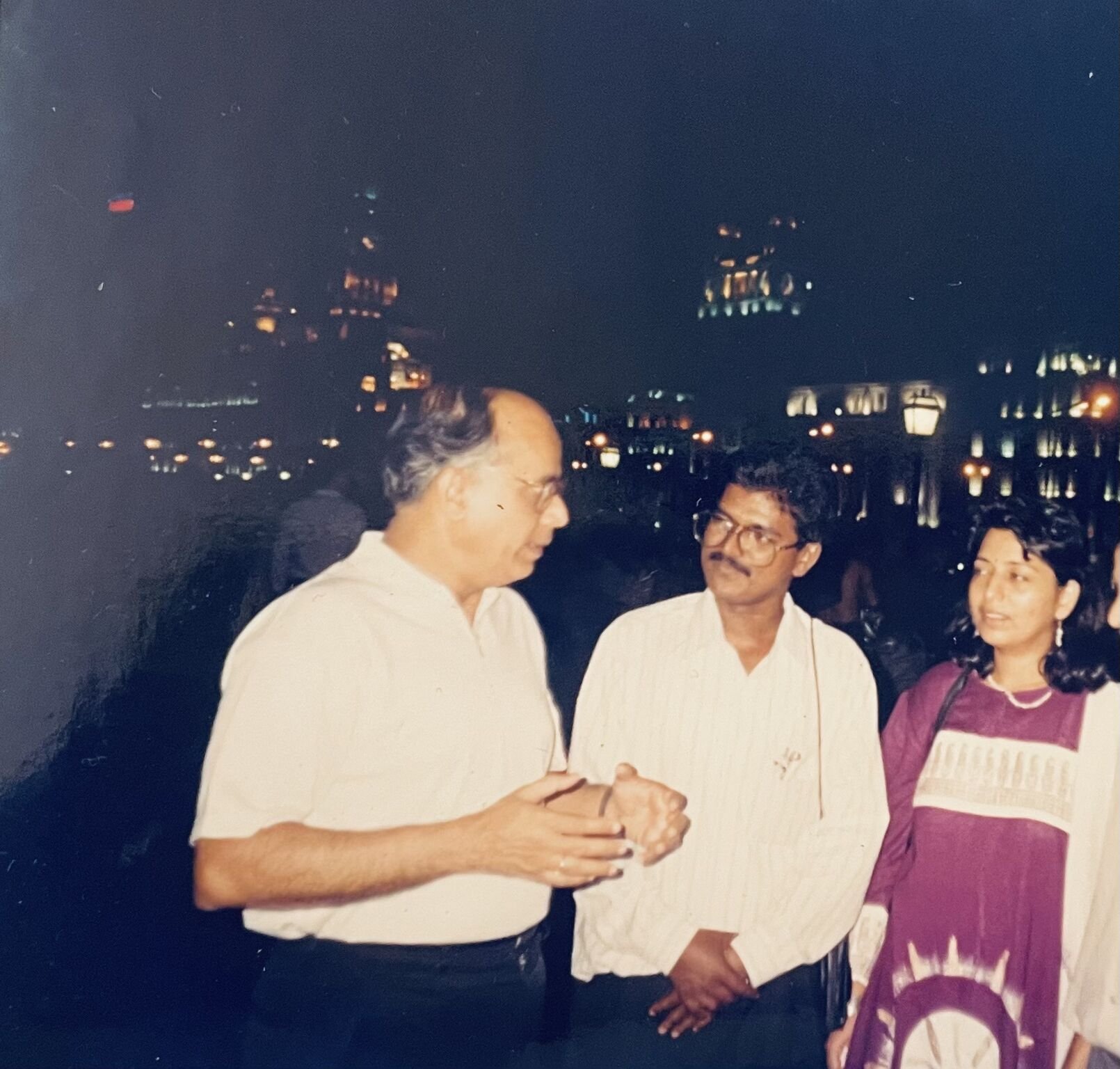Sadhana and her husband Suni with her mentor Saroj Ghose in Calcutta (Aug/1994).
