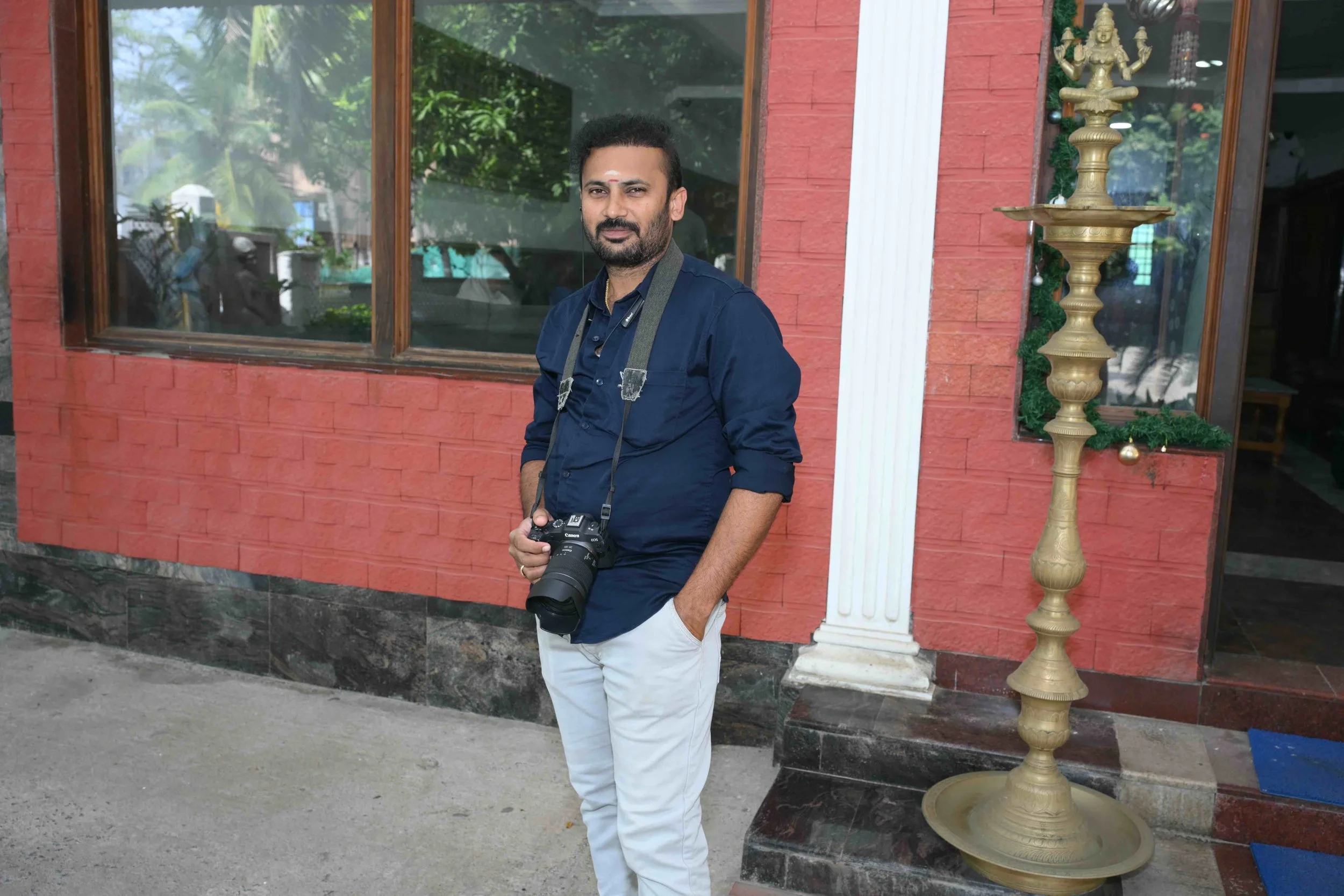 Videographer Kumar from Kadayanallur ready to record the unforgettable memories.