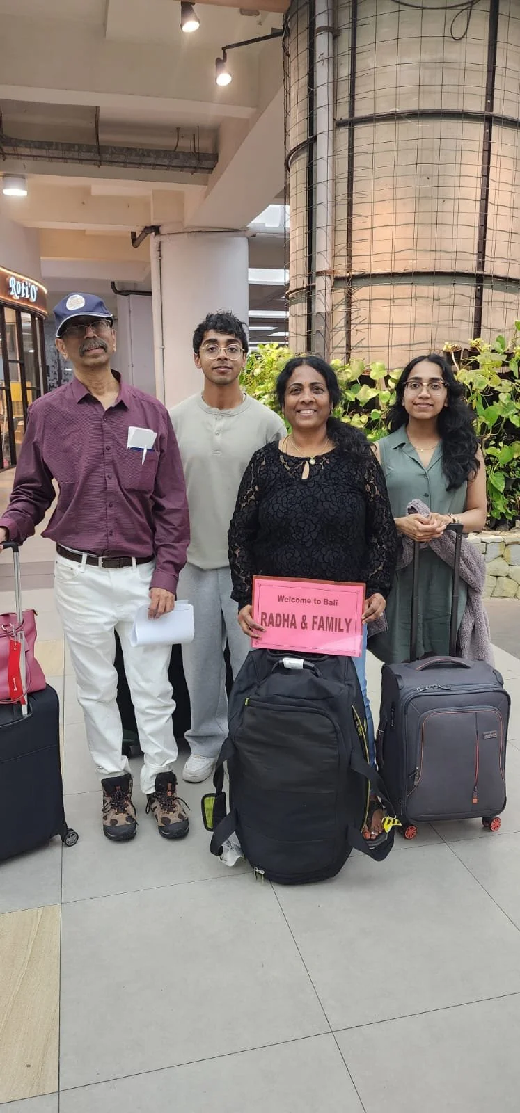 Pal with his family in Bali on Nov30/2025. Next 15 pictures are also from this fun trip.