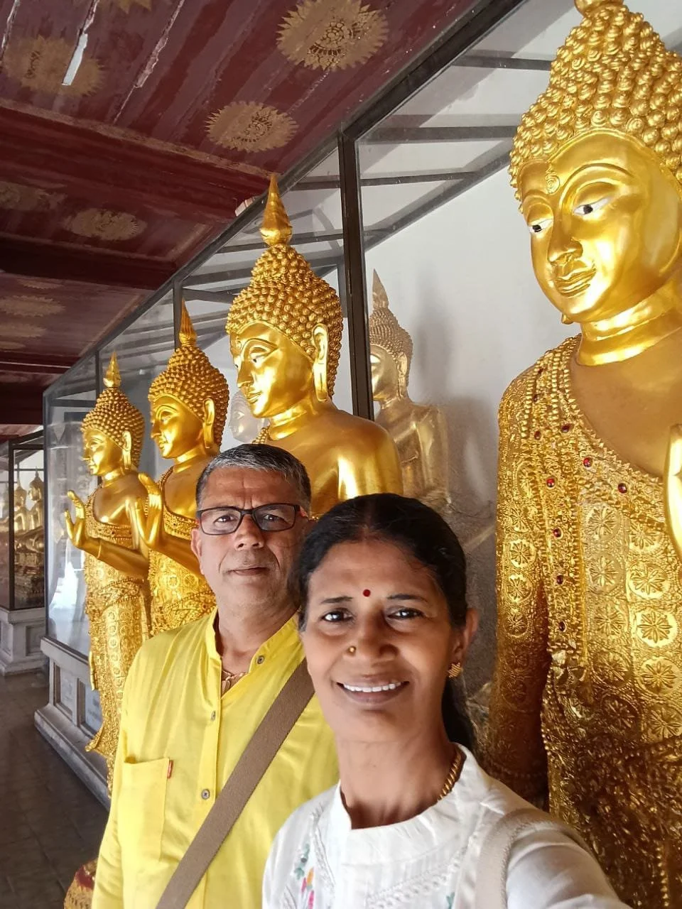 Murugesan shared this picture with his dear wife Bharathi on Nov/08/2025.