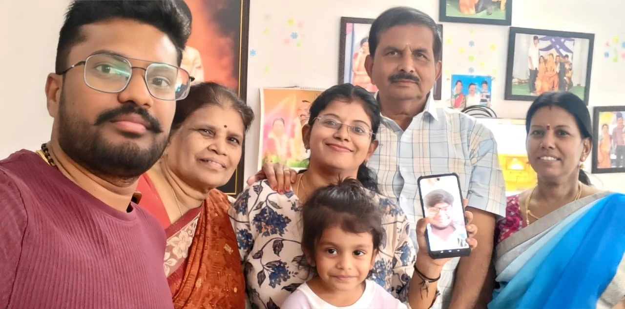 Muthuramakrishnan shared this picture on Nov/30/2025 for his 62nd birthday.