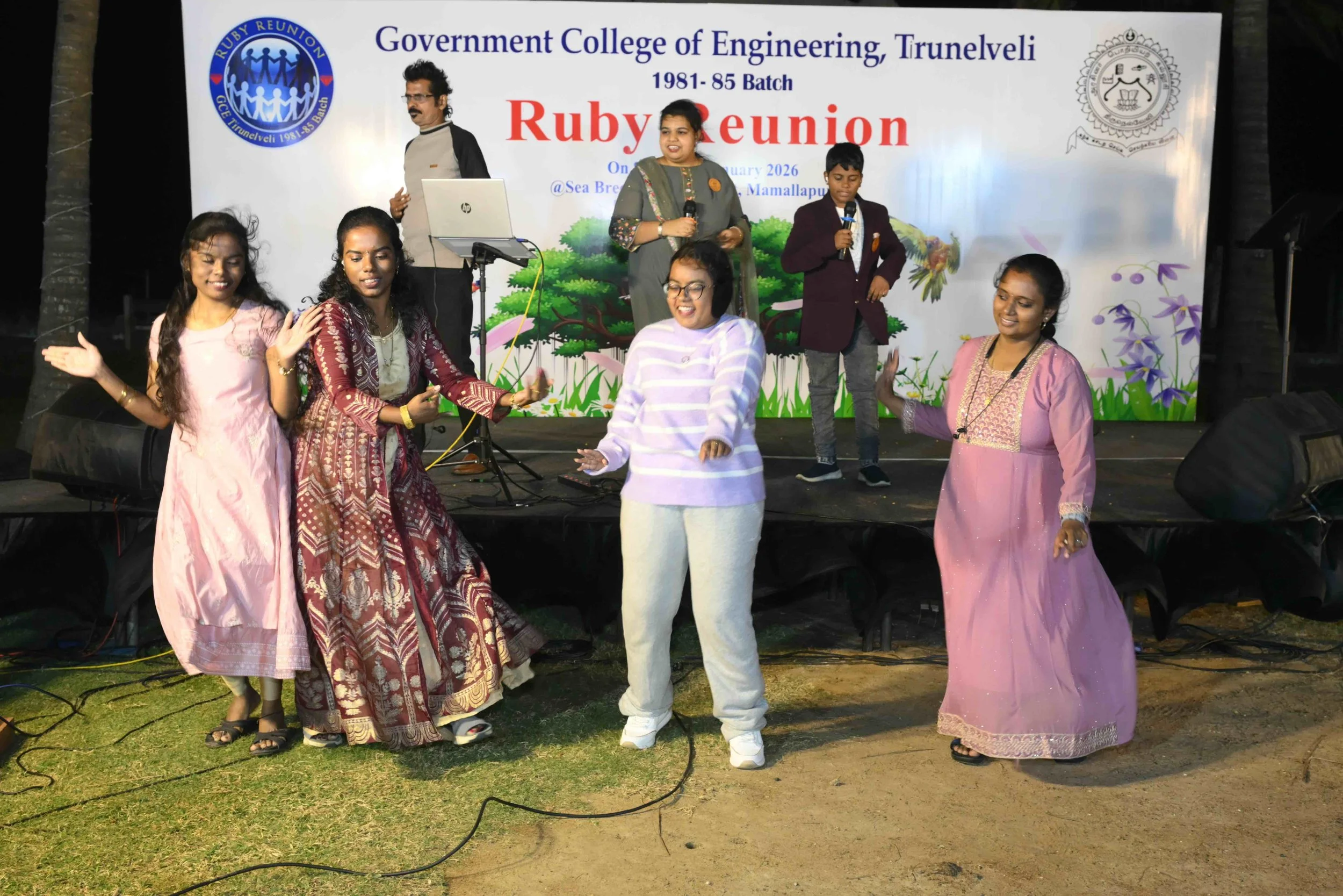 Younglings in dance.