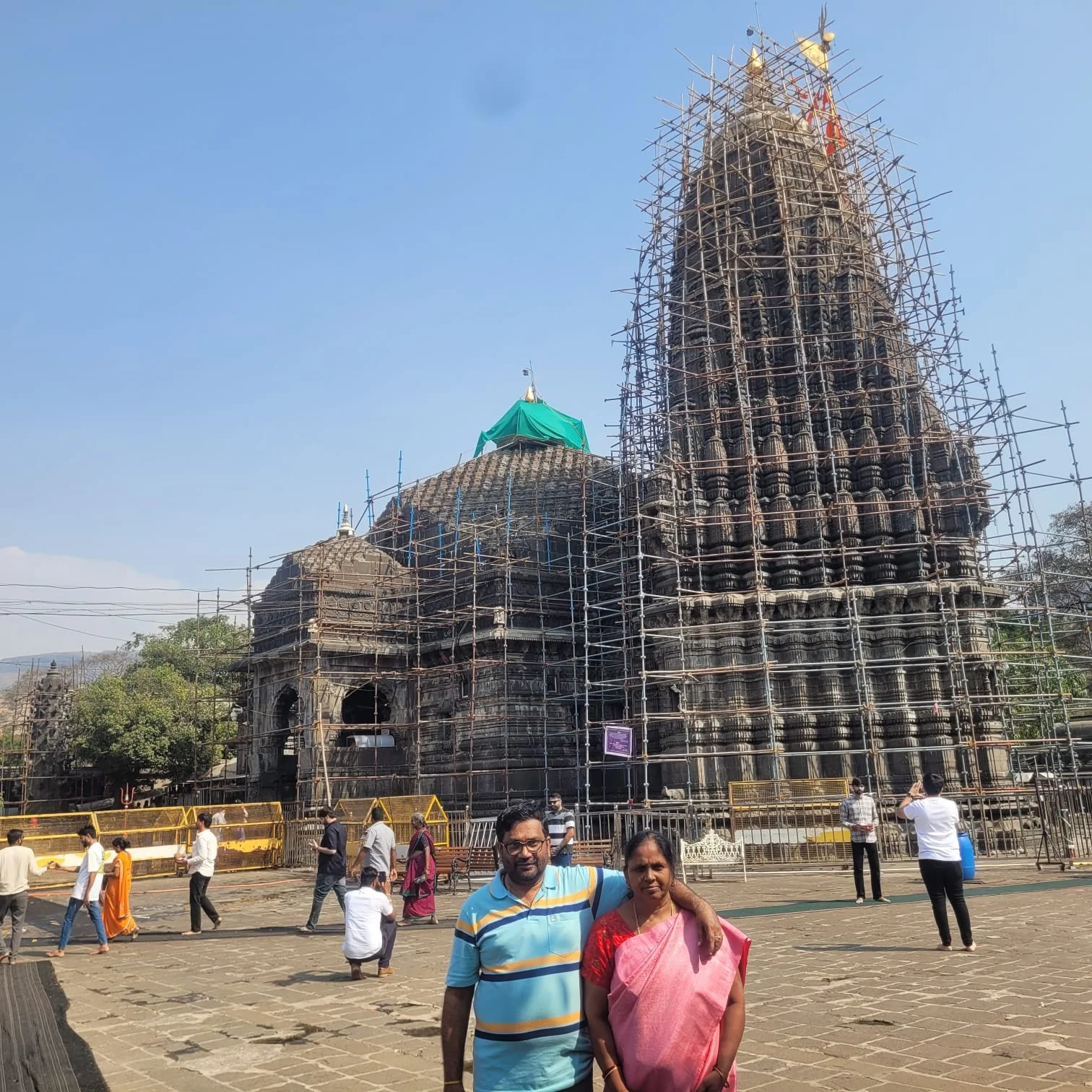 Amuthan and Sumathi at the Murud-Janjira for in Maharashtra (Mar/27/2026).