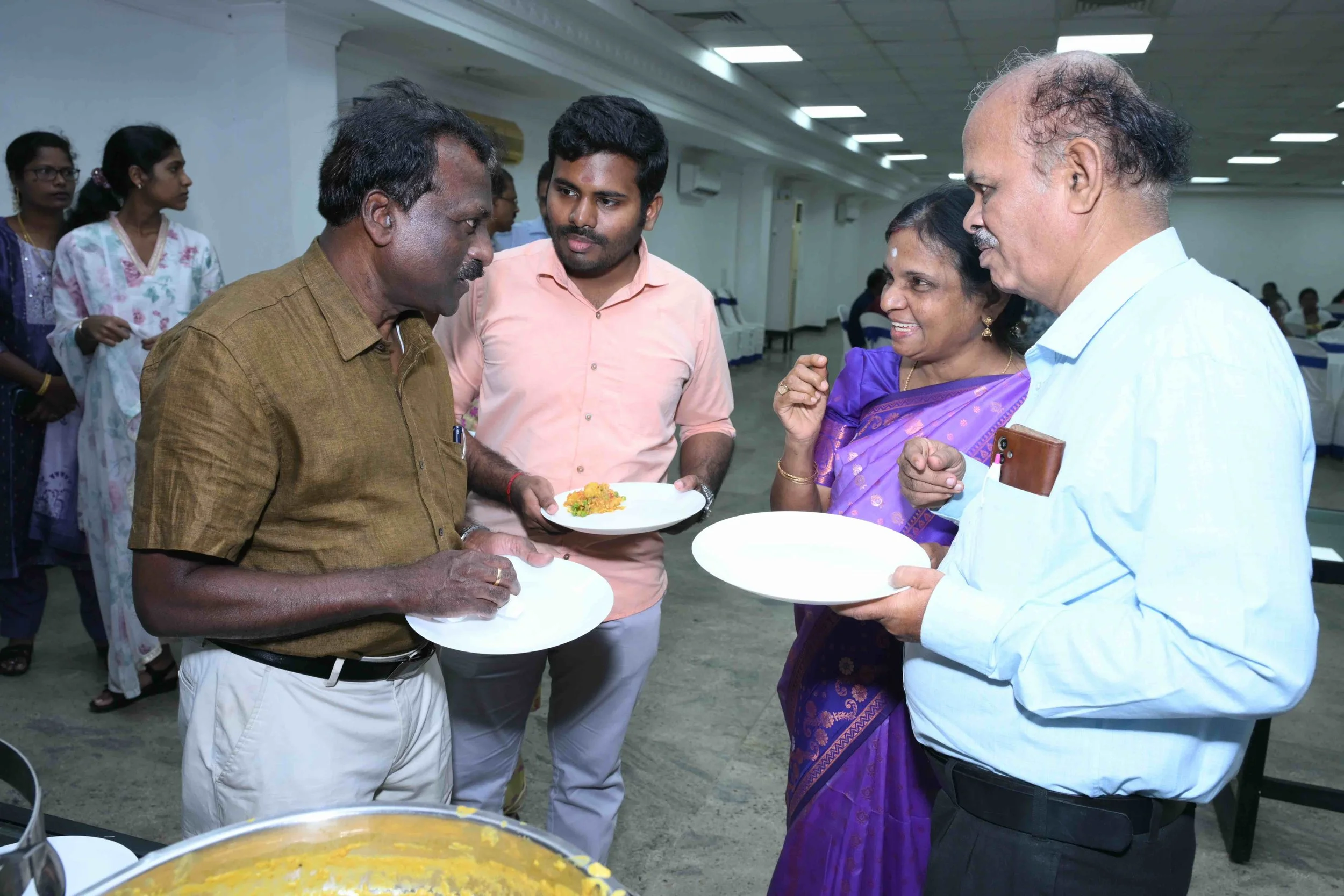 Kasi is all ears for Partha.