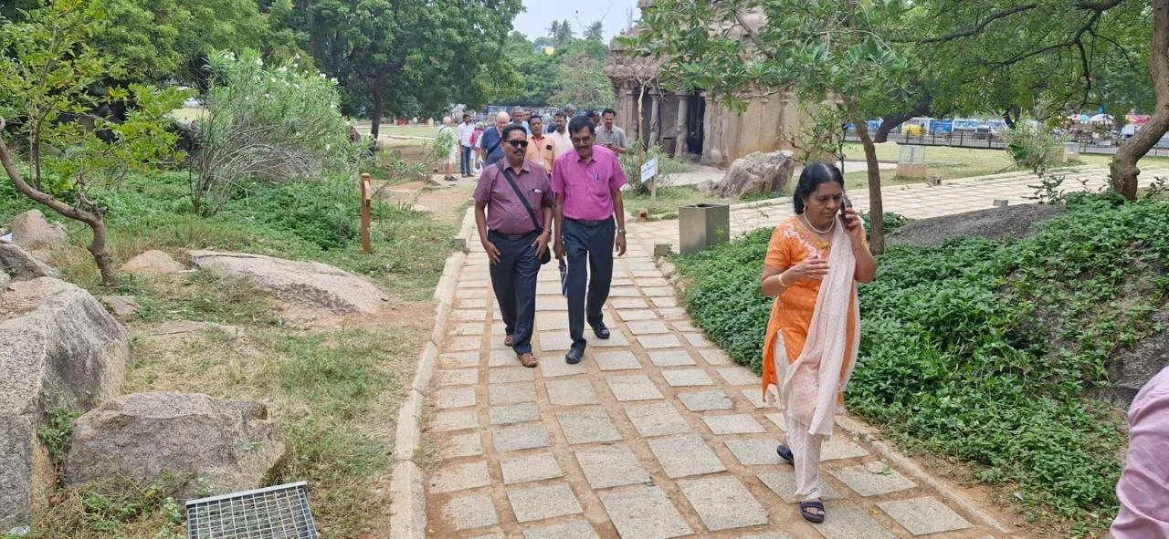 Valli leads Pedro and VPS.