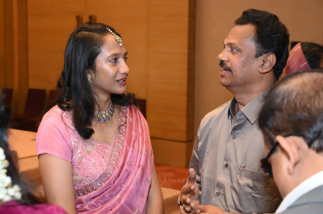 At Shajahan's son Tariq's wedding on Dec/21/2025. (Gothand talking to Shaji's dear daughter Tasnim).