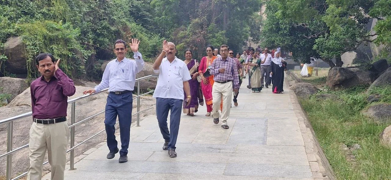 Hello PD, NS and VKS.