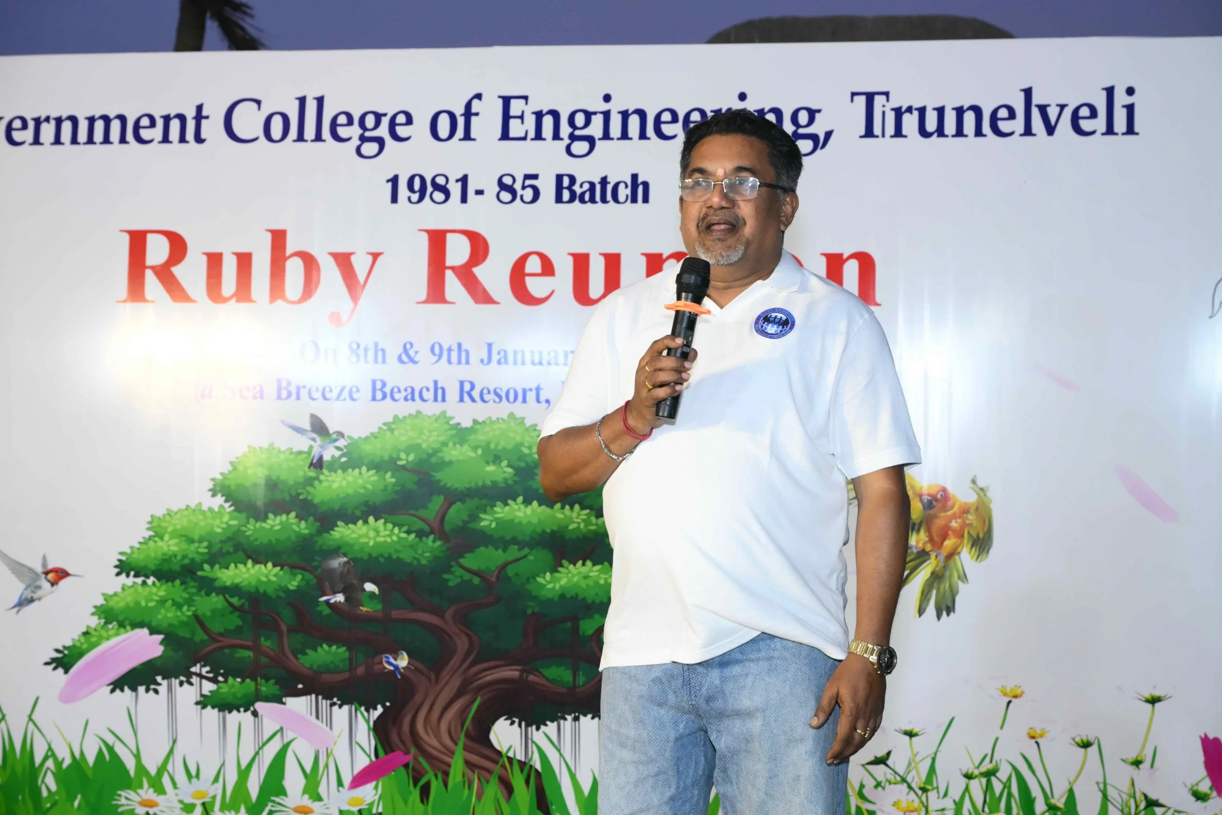 Manicks gives welcome speech.