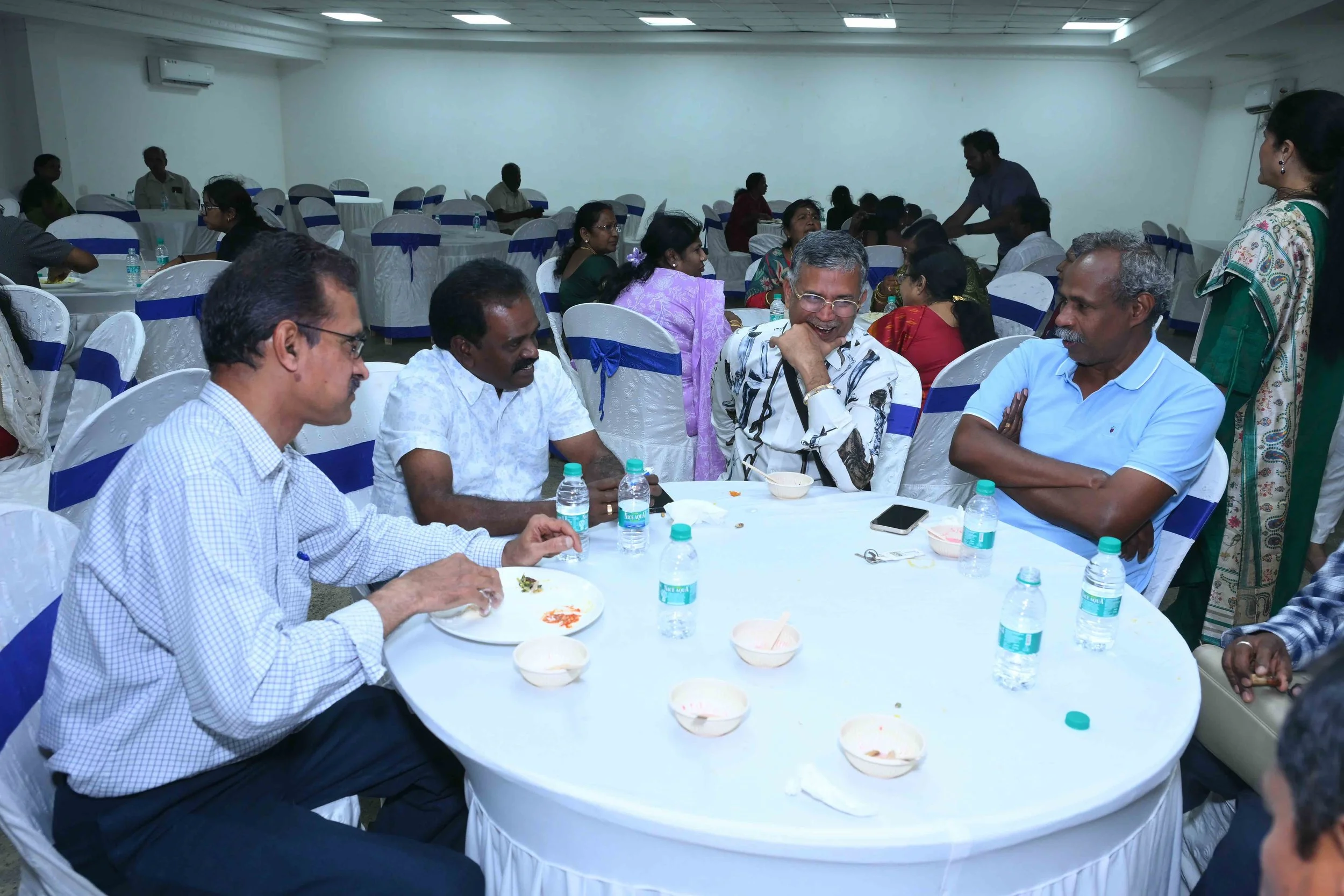 Serious discussion to conclude the wonderful reunion event.