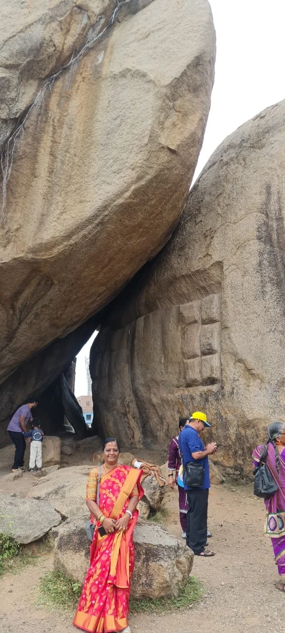 Malarvizhi at the rocks.