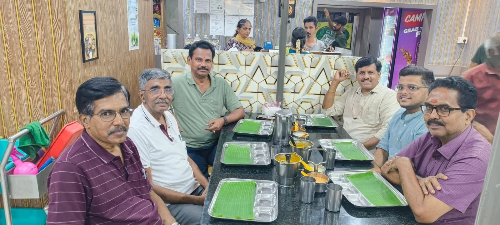 Foodies met at the SPB restaurant on May/01/2026.