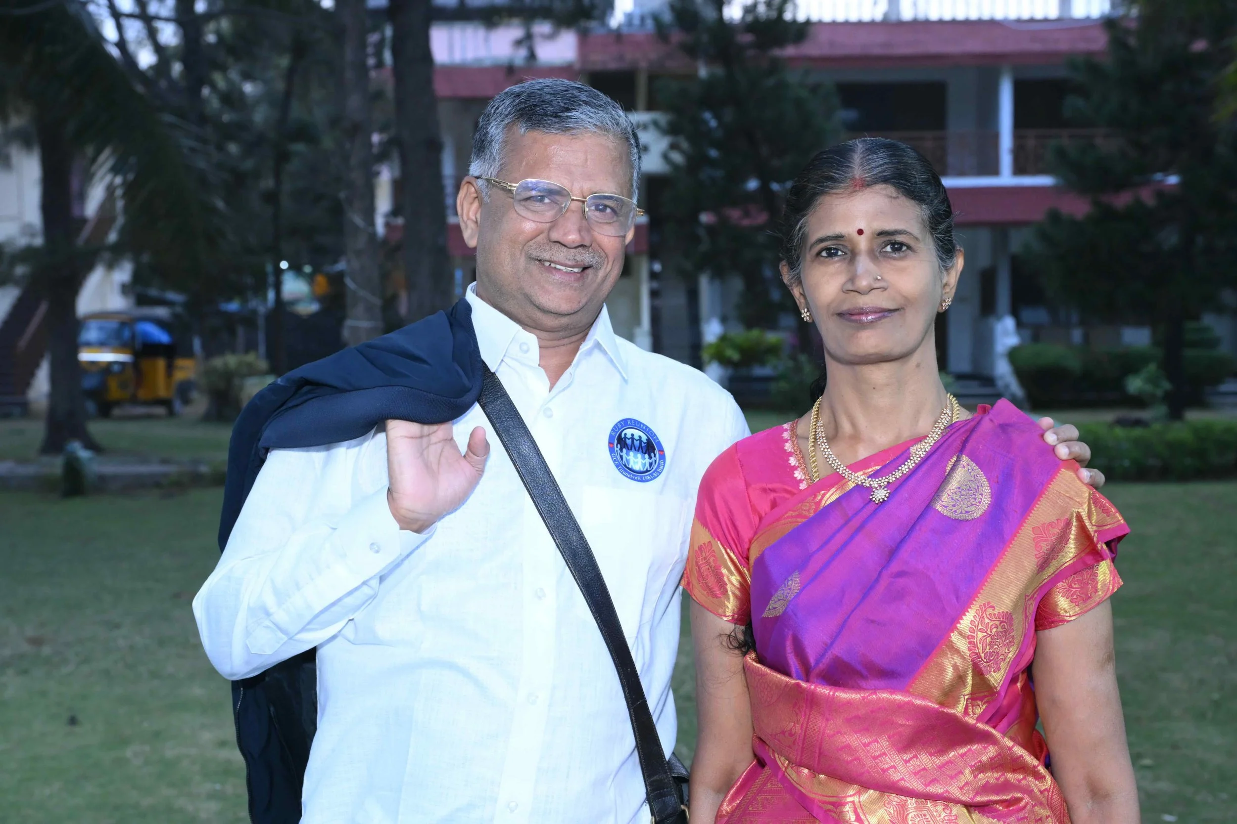 This loving pair is making a style statement.