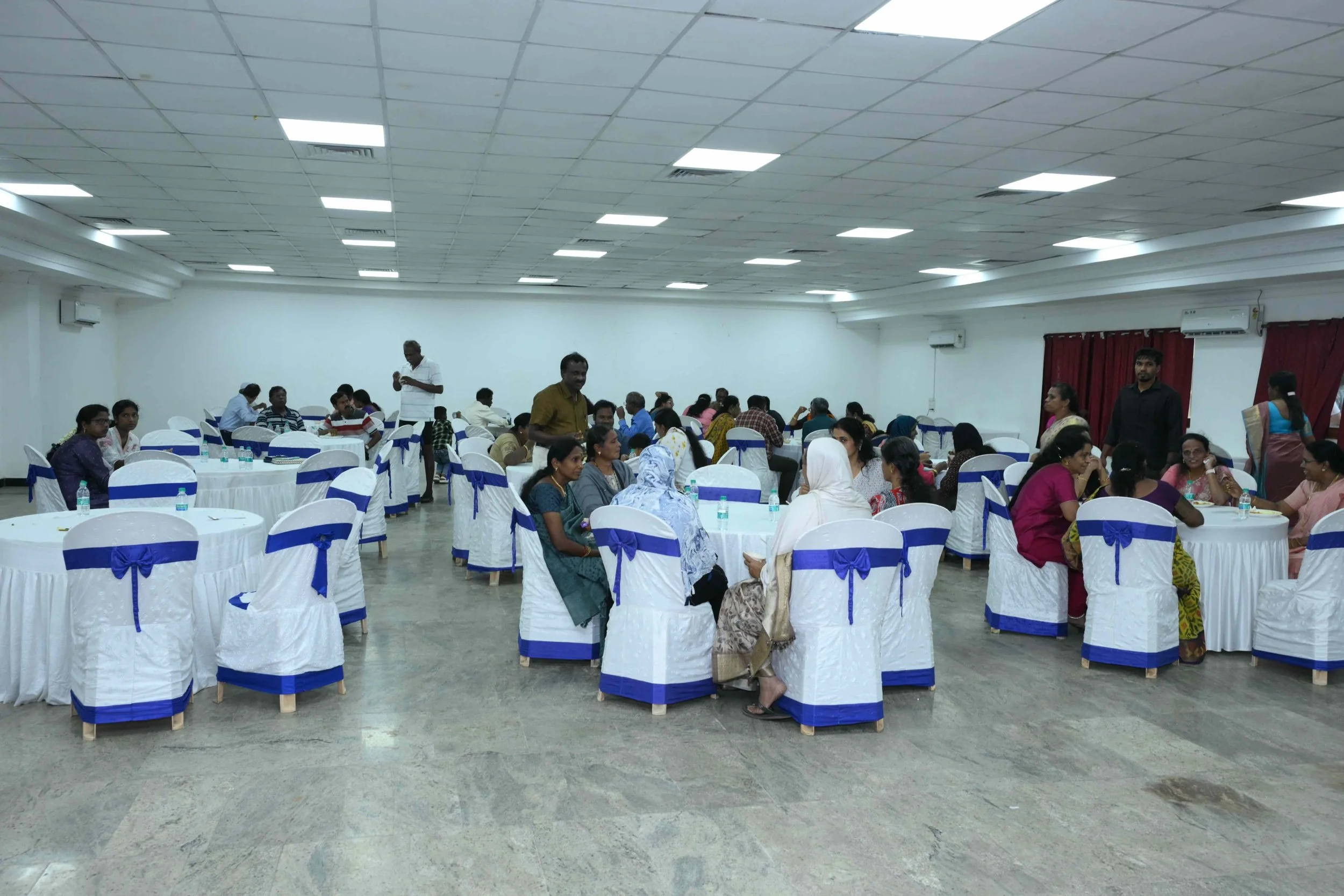 A long view of the lunch room.
