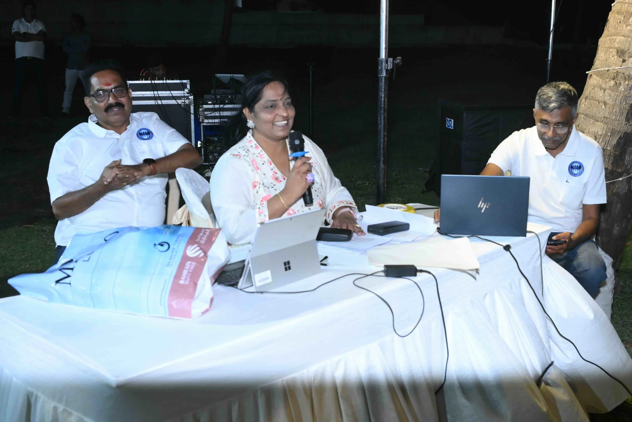 APK flipping the charts.