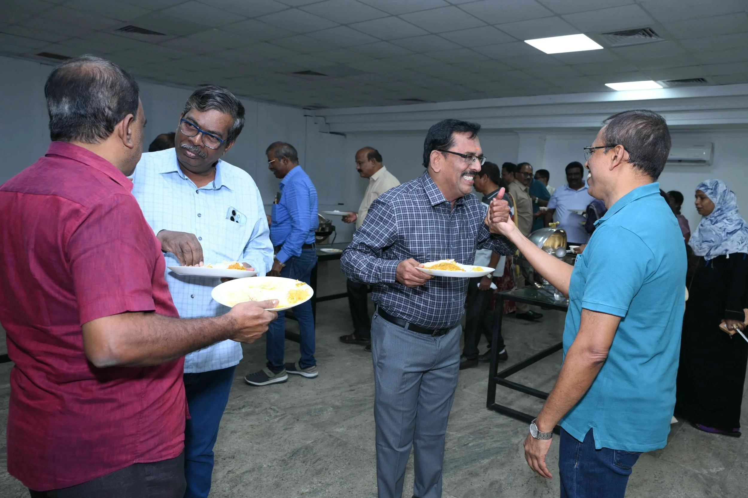 Paired lunch between Prabhakar-Tharvish and Thavamani-Johnson.