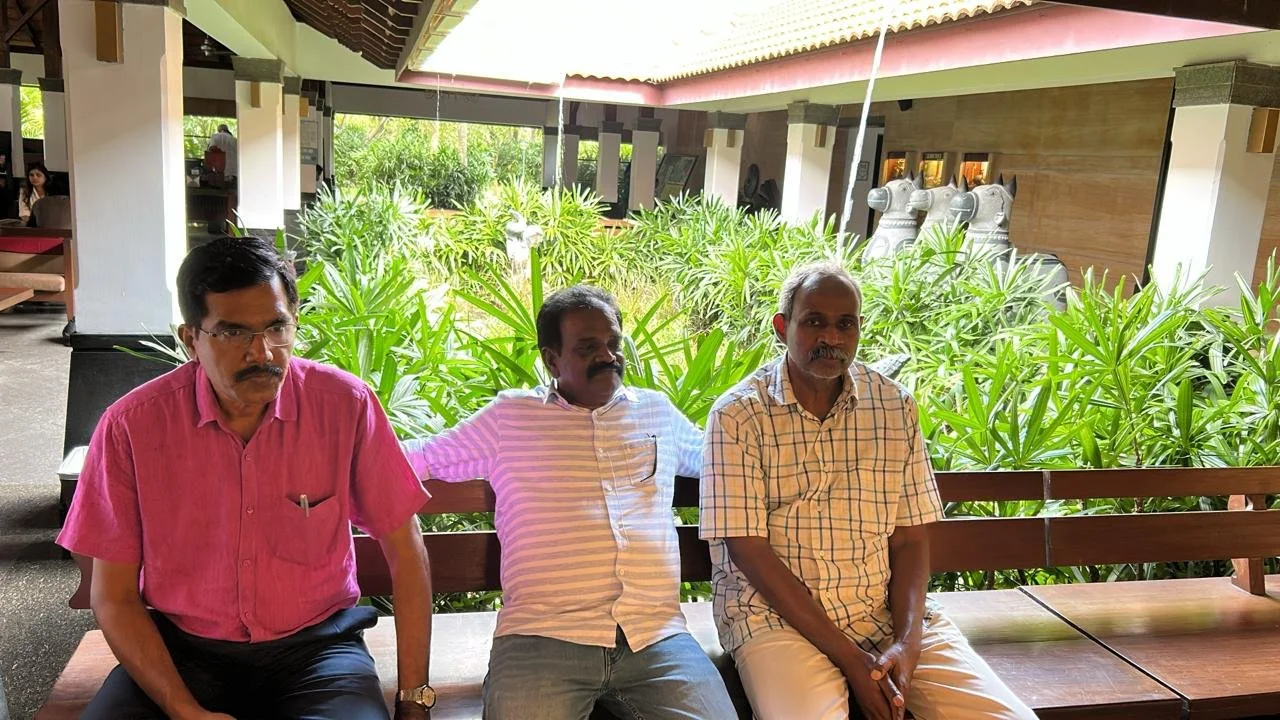 Friends scouting hotels in Mahabalipuram on Aug/30/2025 for our 40th reunion meet in 2026.