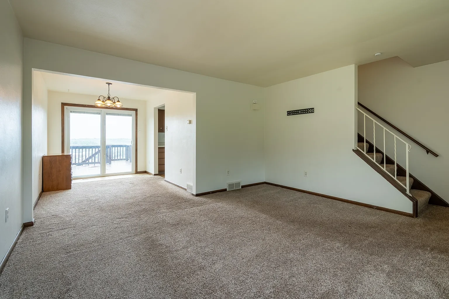 319 Dersam Living Room.webp
