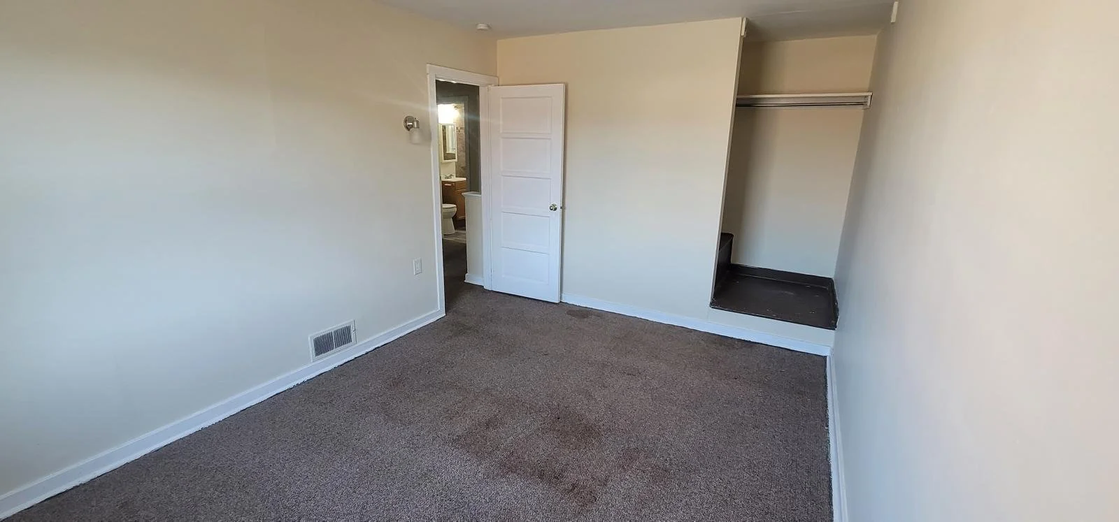 416 Cedar 2.jpg