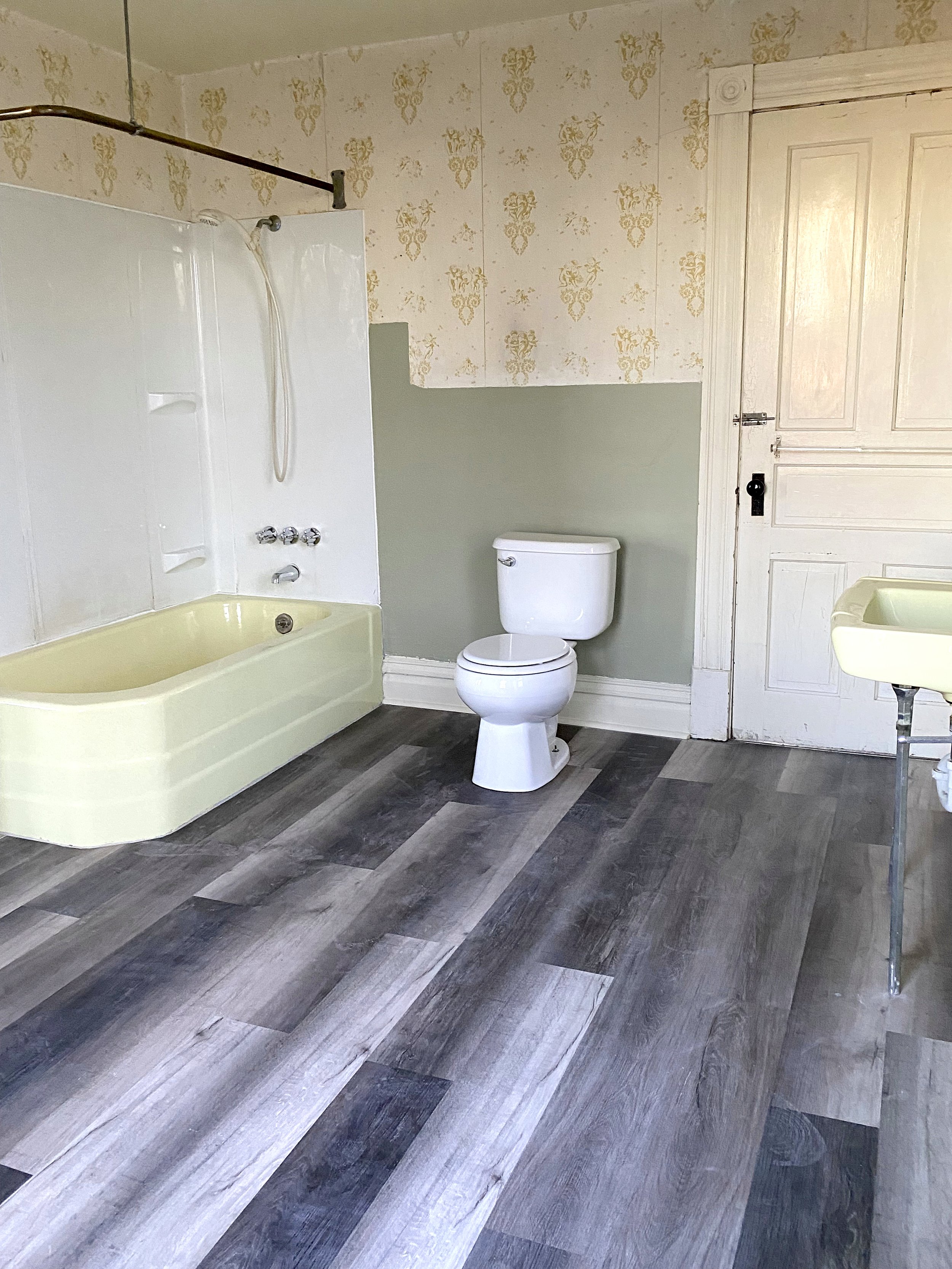5bathroom.jpeg