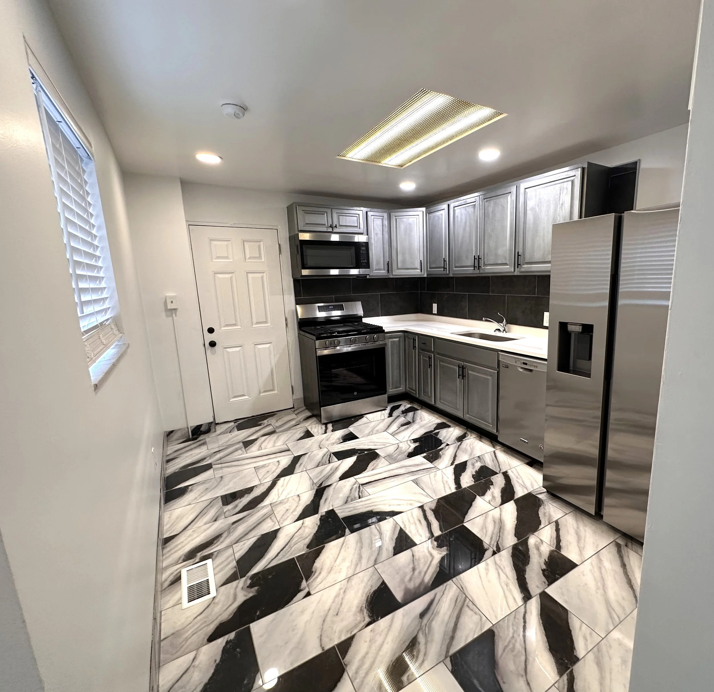 Kitchen_.jpg