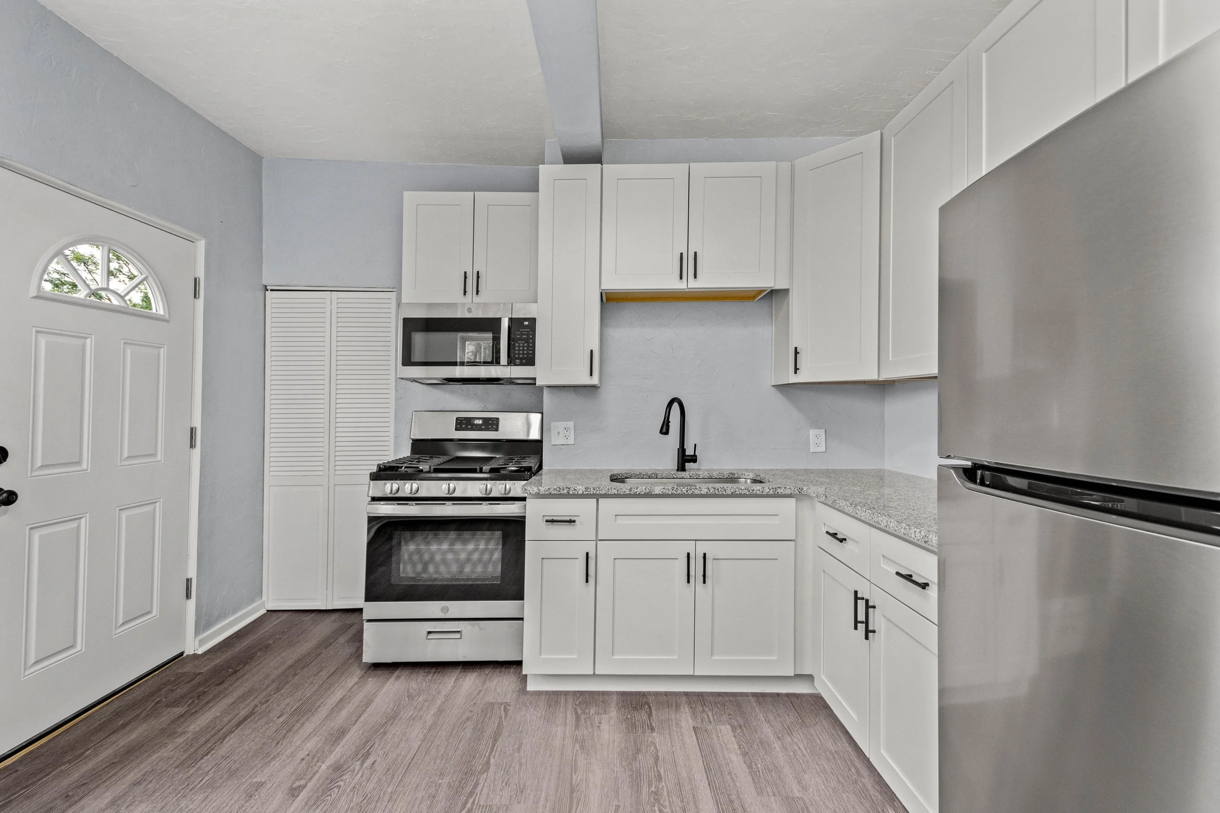 Kitchen_ 904 Hilltop-2 (2).jpg