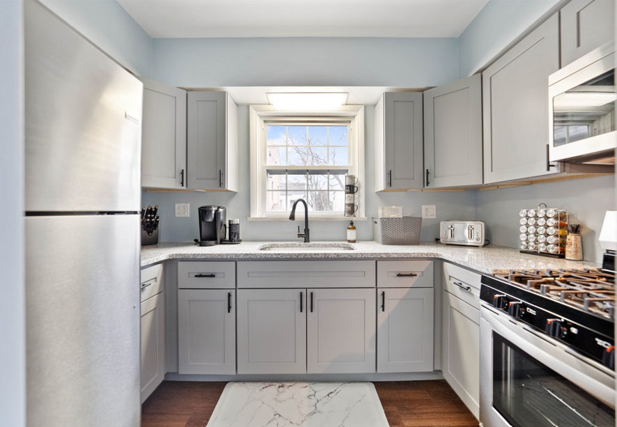 Golden 1 Kitchen .png