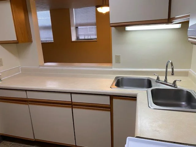 Kitchen 2.jpeg
