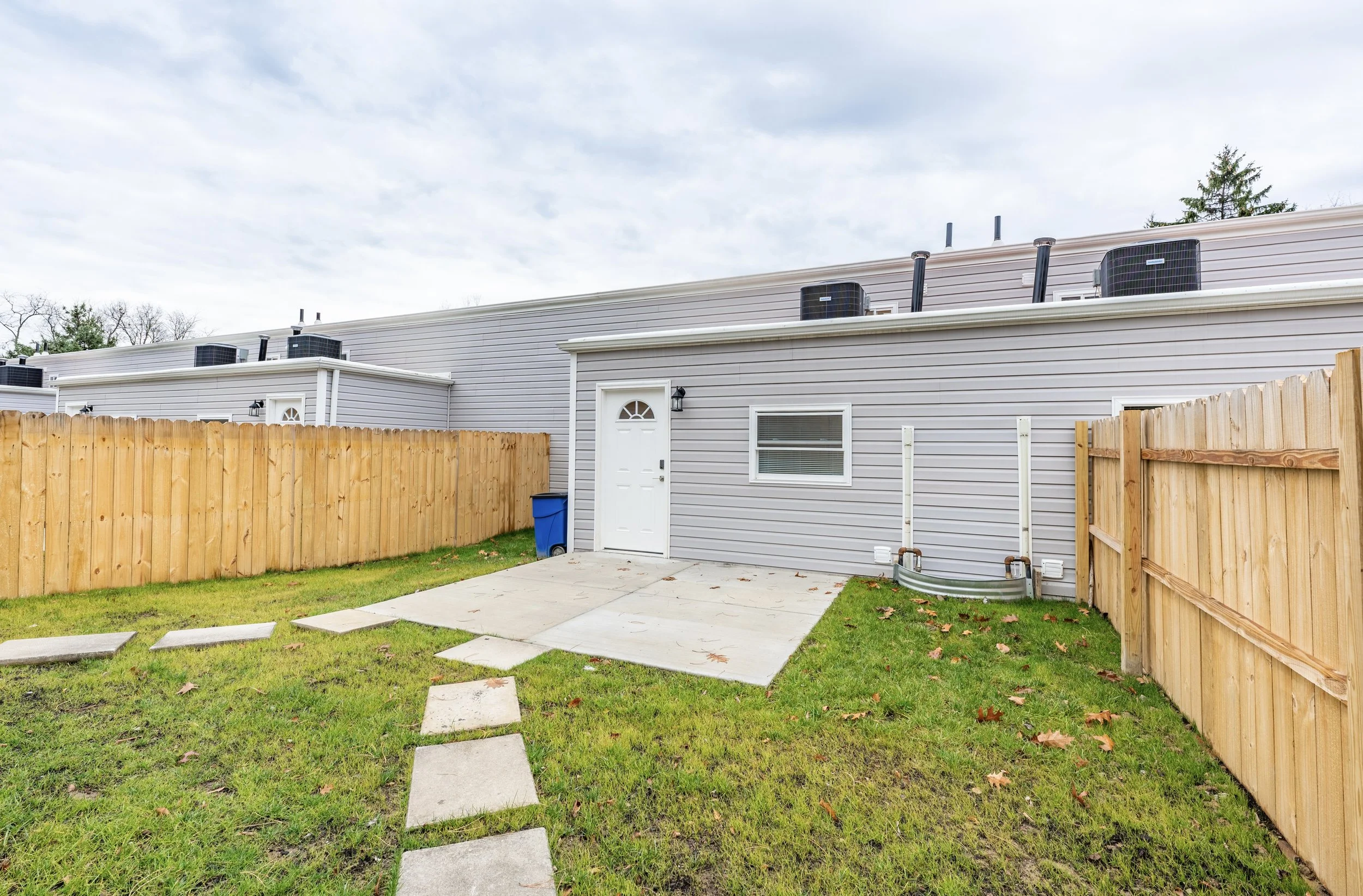 94.Back Deck.jpg