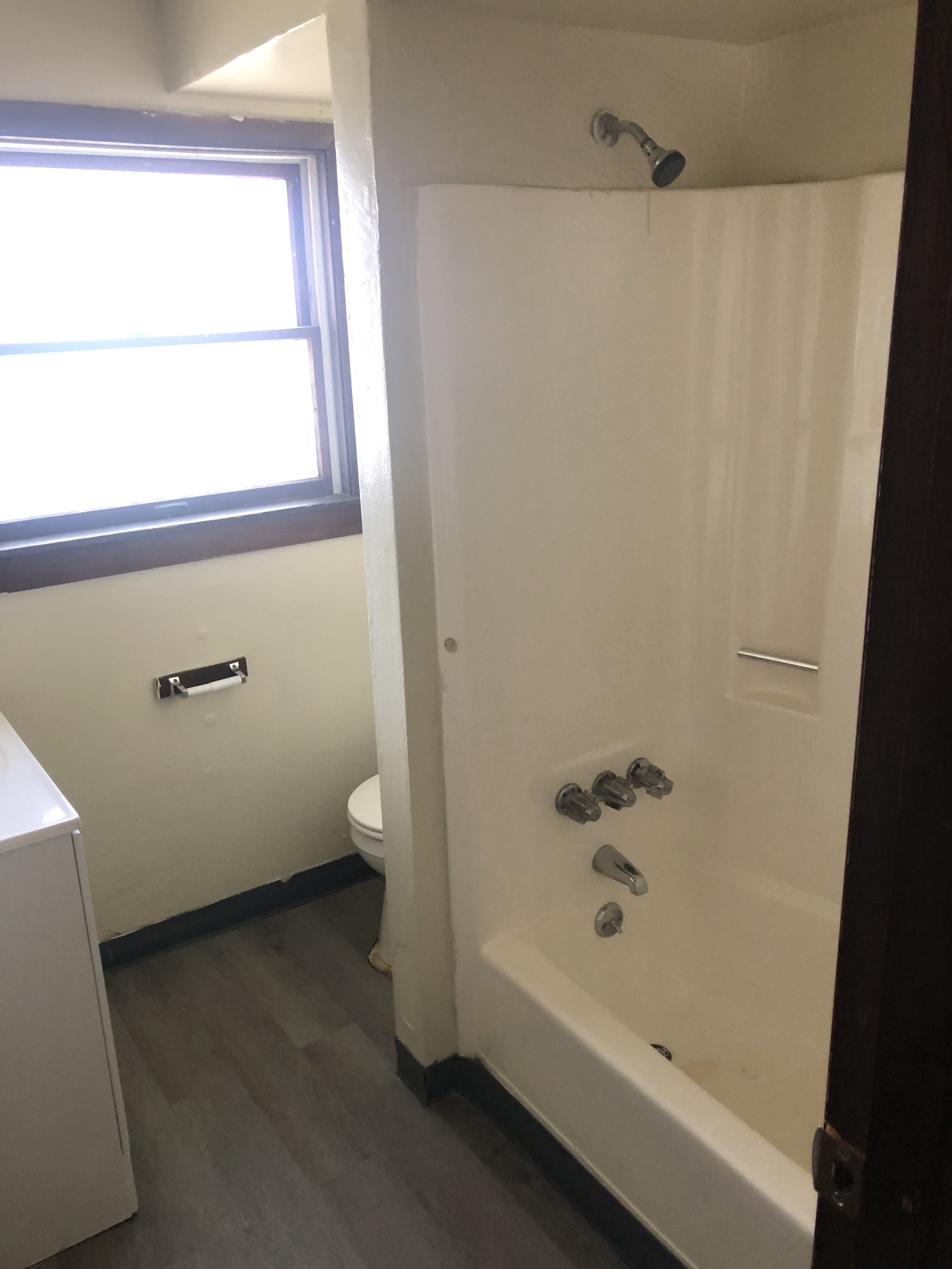 Copy of 5.bathroom.jpeg